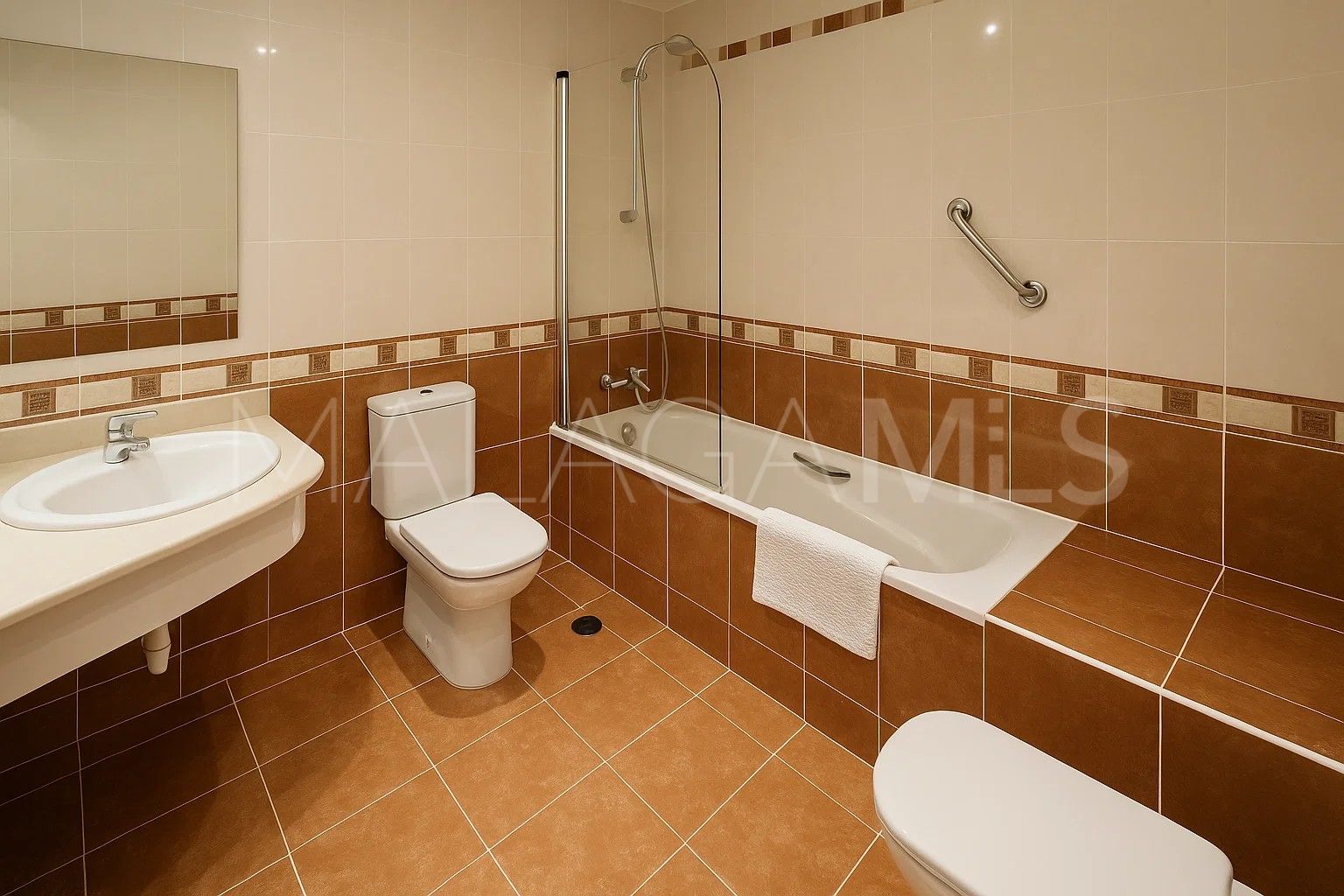 For sale semi detached house with 3 bedrooms in La Duquesa Golf