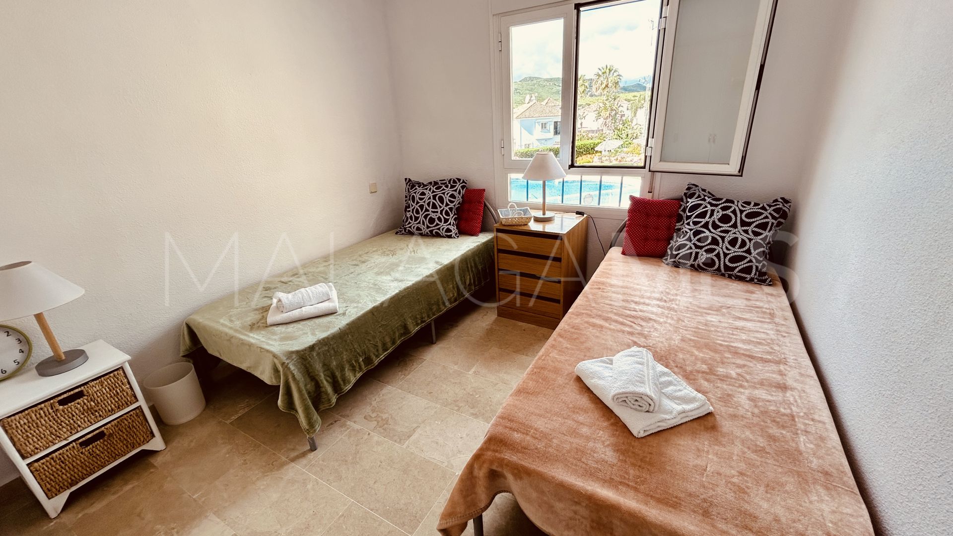 Adosado for sale in La Duquesa Golf de 3 bedrooms