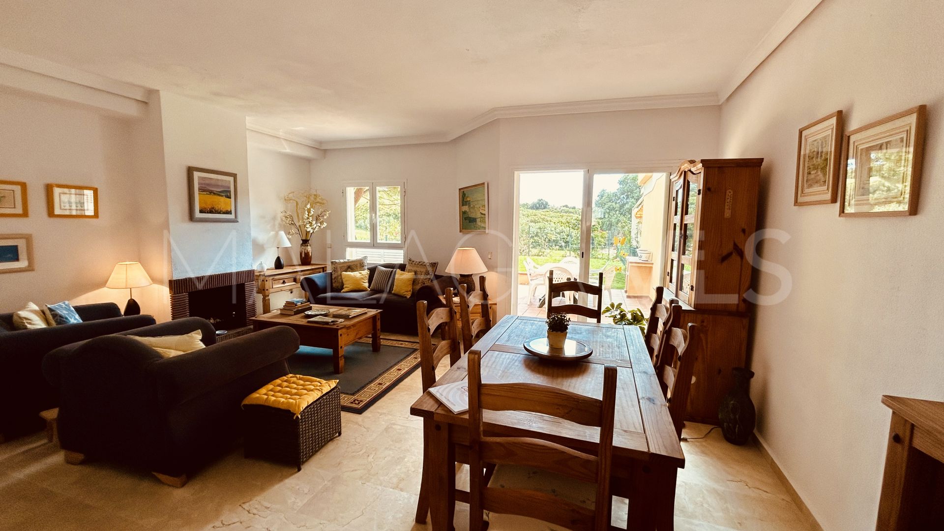 Adosado for sale in La Duquesa Golf de 3 bedrooms