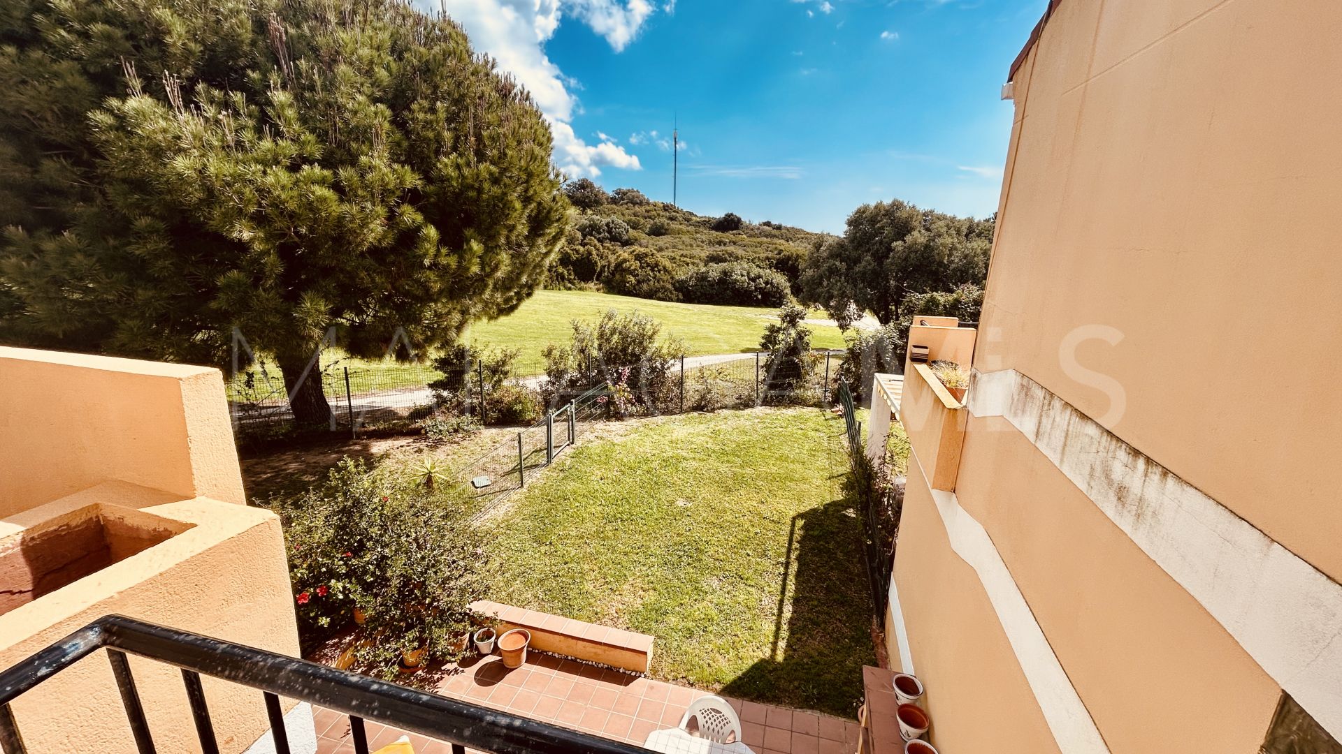 Adosado for sale in La Duquesa Golf de 3 bedrooms