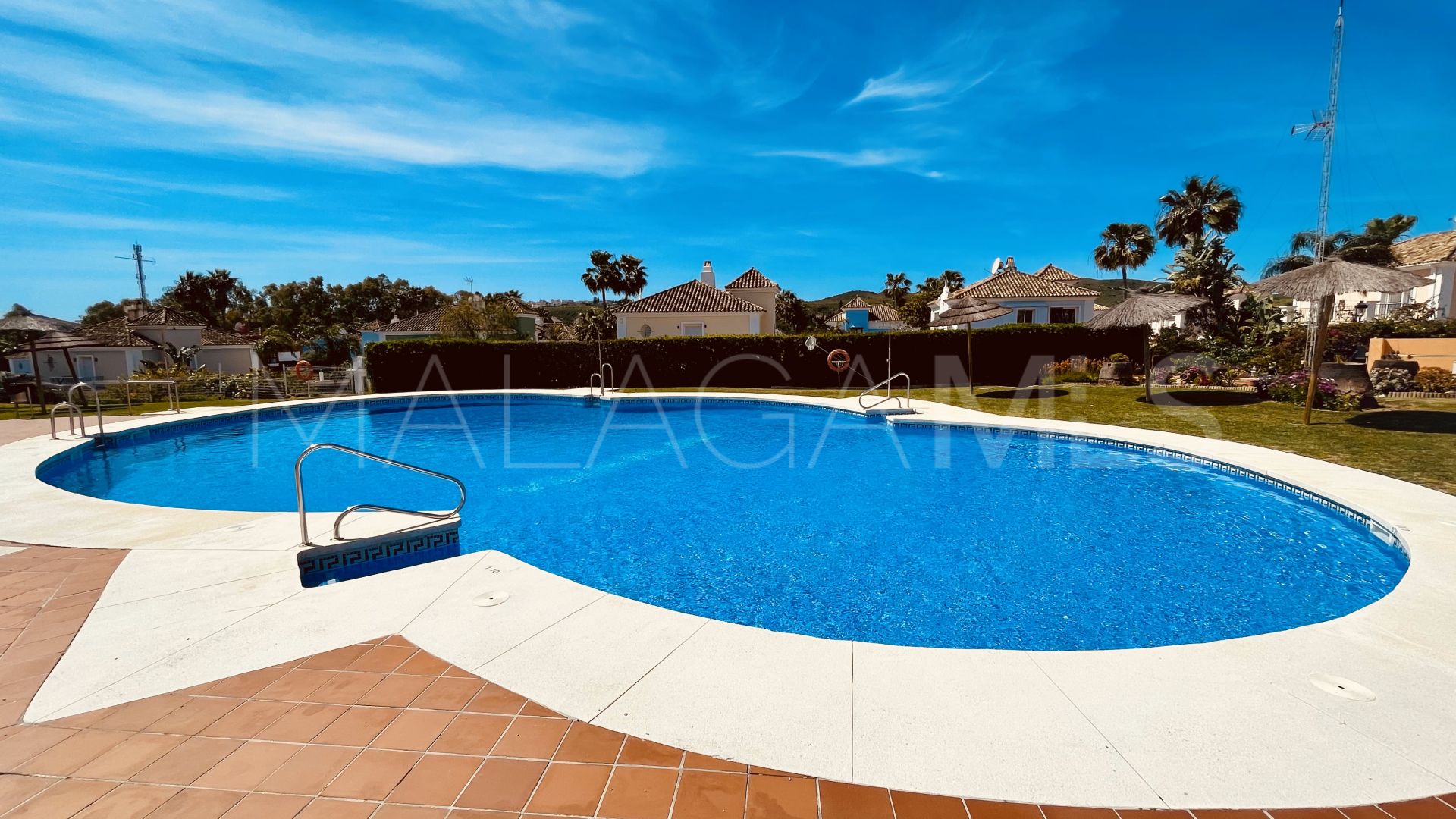 Adosado for sale in La Duquesa Golf de 3 bedrooms