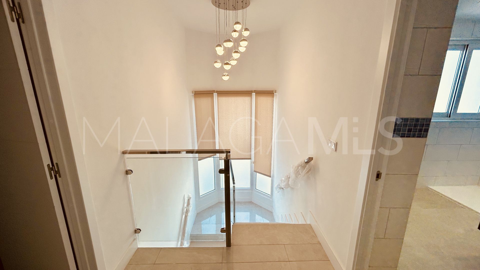 For sale 4 bedrooms villa in Hacienda Guadalupe
