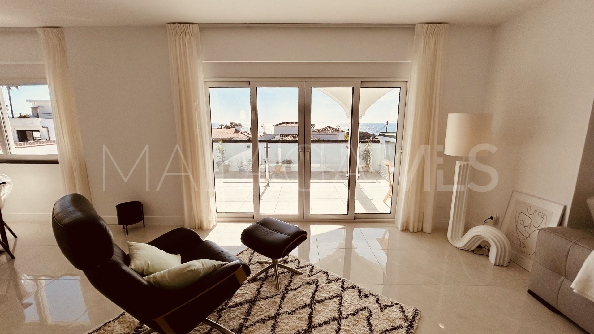 For sale 4 bedrooms villa in Hacienda Guadalupe