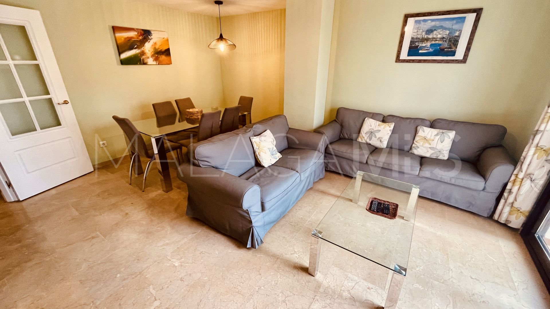 Se vende duplex de 2 bedrooms in Marina Real