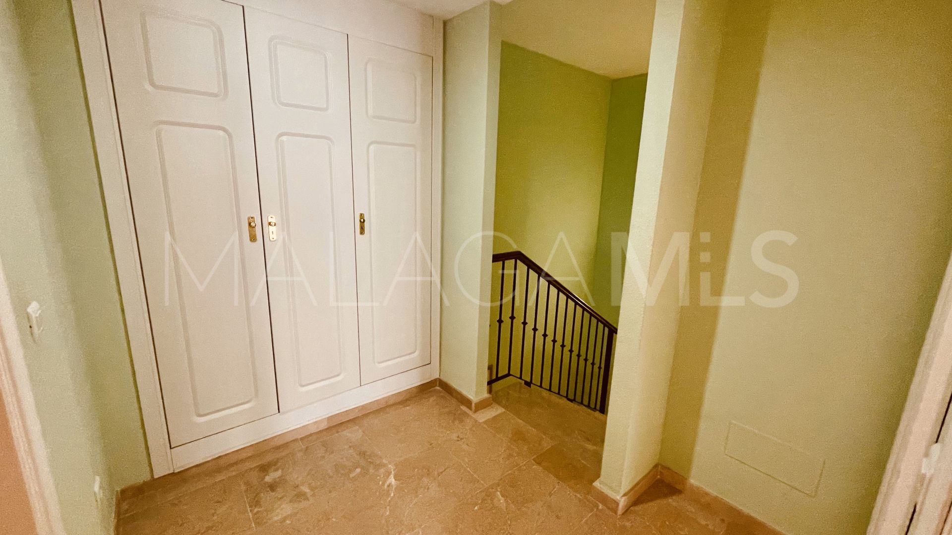 Se vende duplex de 2 bedrooms in Marina Real