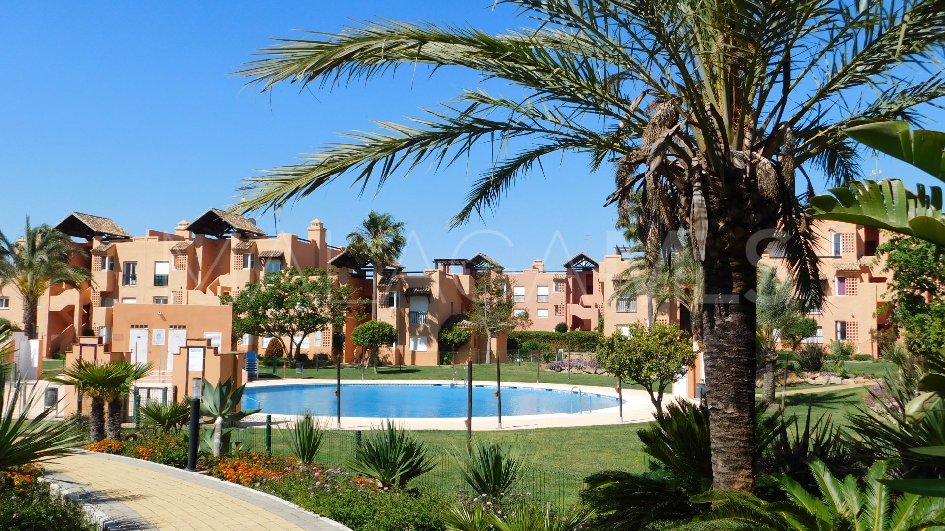 Markplanslägenhet for sale in Casares del Sol - Casares Golf