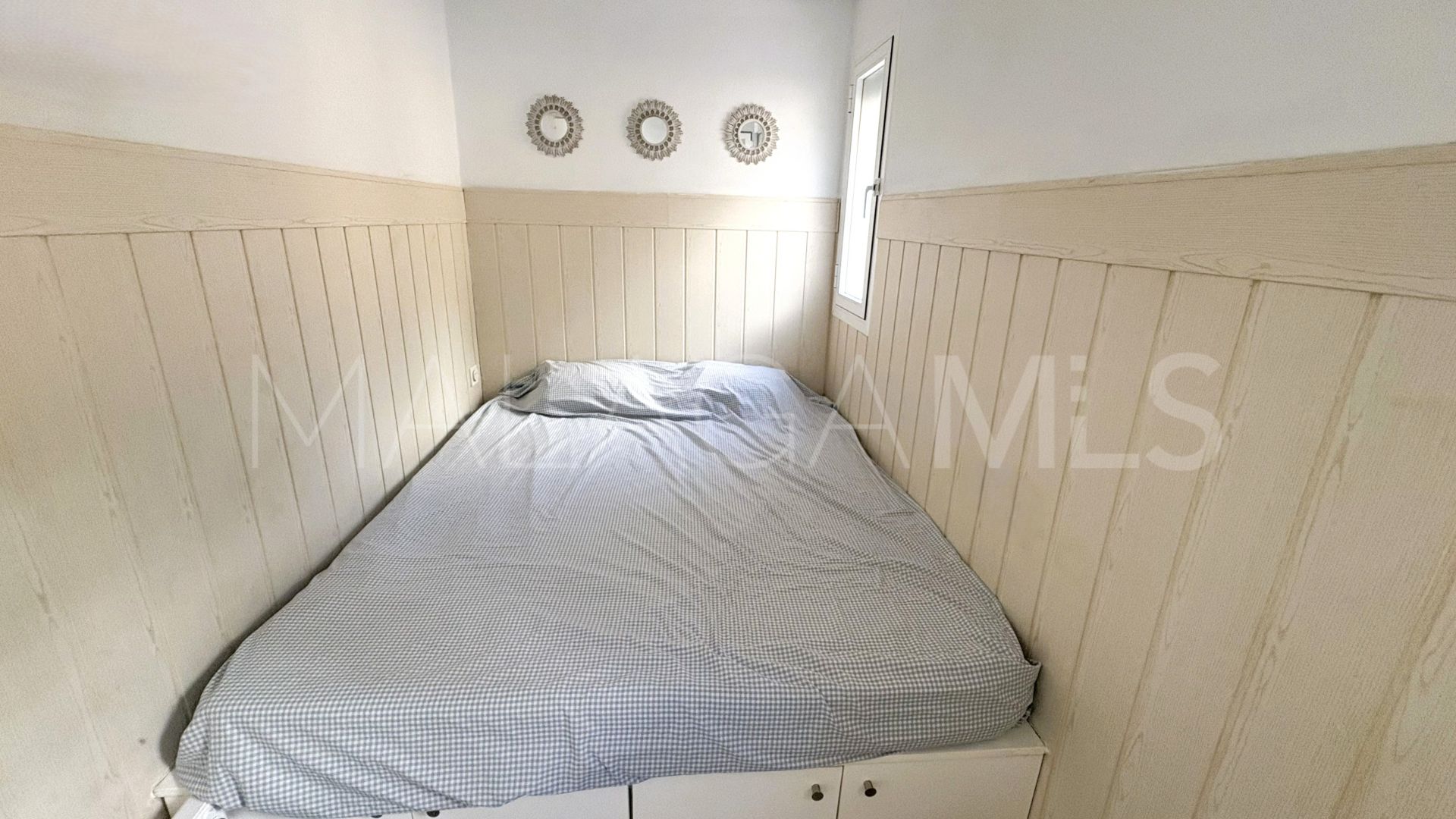 Buy apartment in Hacienda Guadalupe
