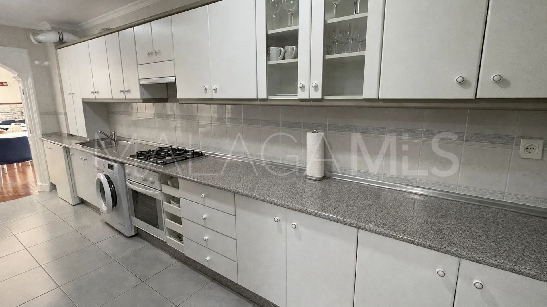 Se vende apartamento de 3 bedrooms in Estepona Centro