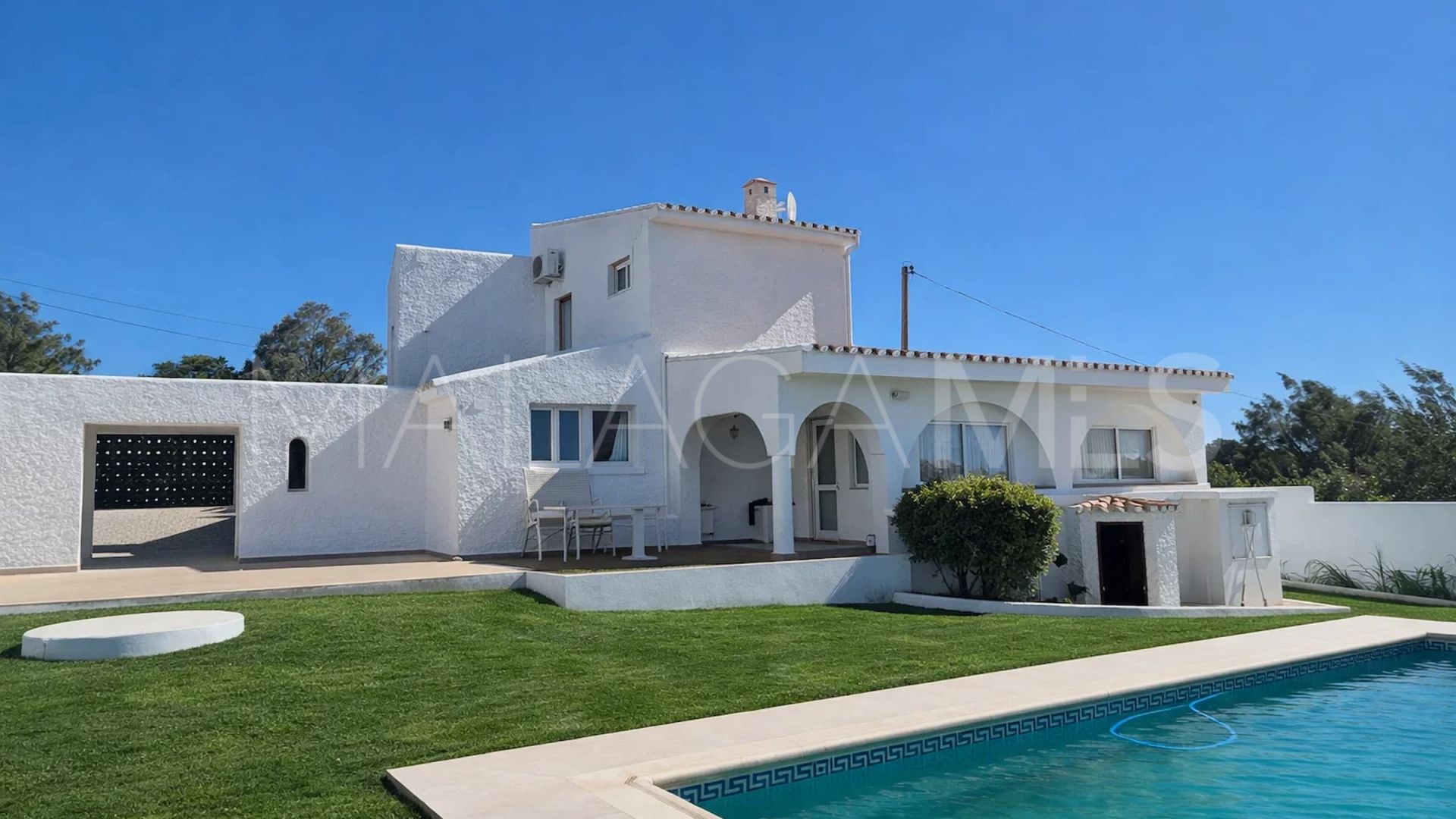 Villa for sale in Chullera