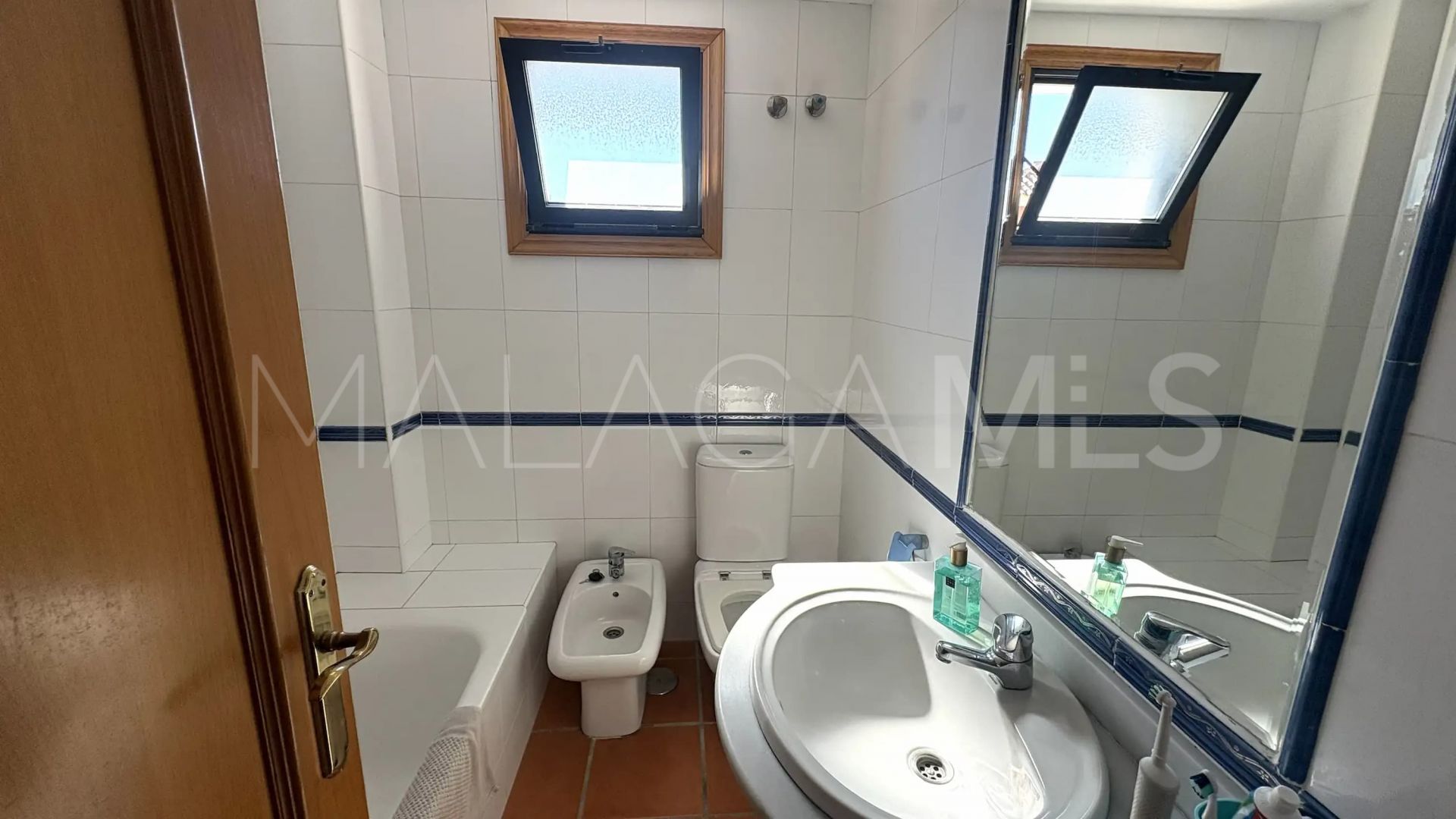 Villa for sale in Sabinillas