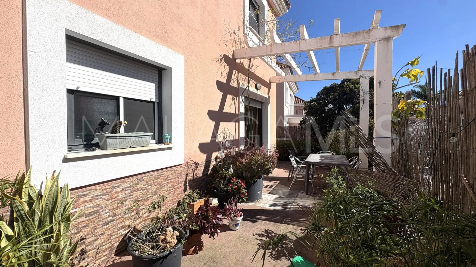 Villa for sale in Sabinillas