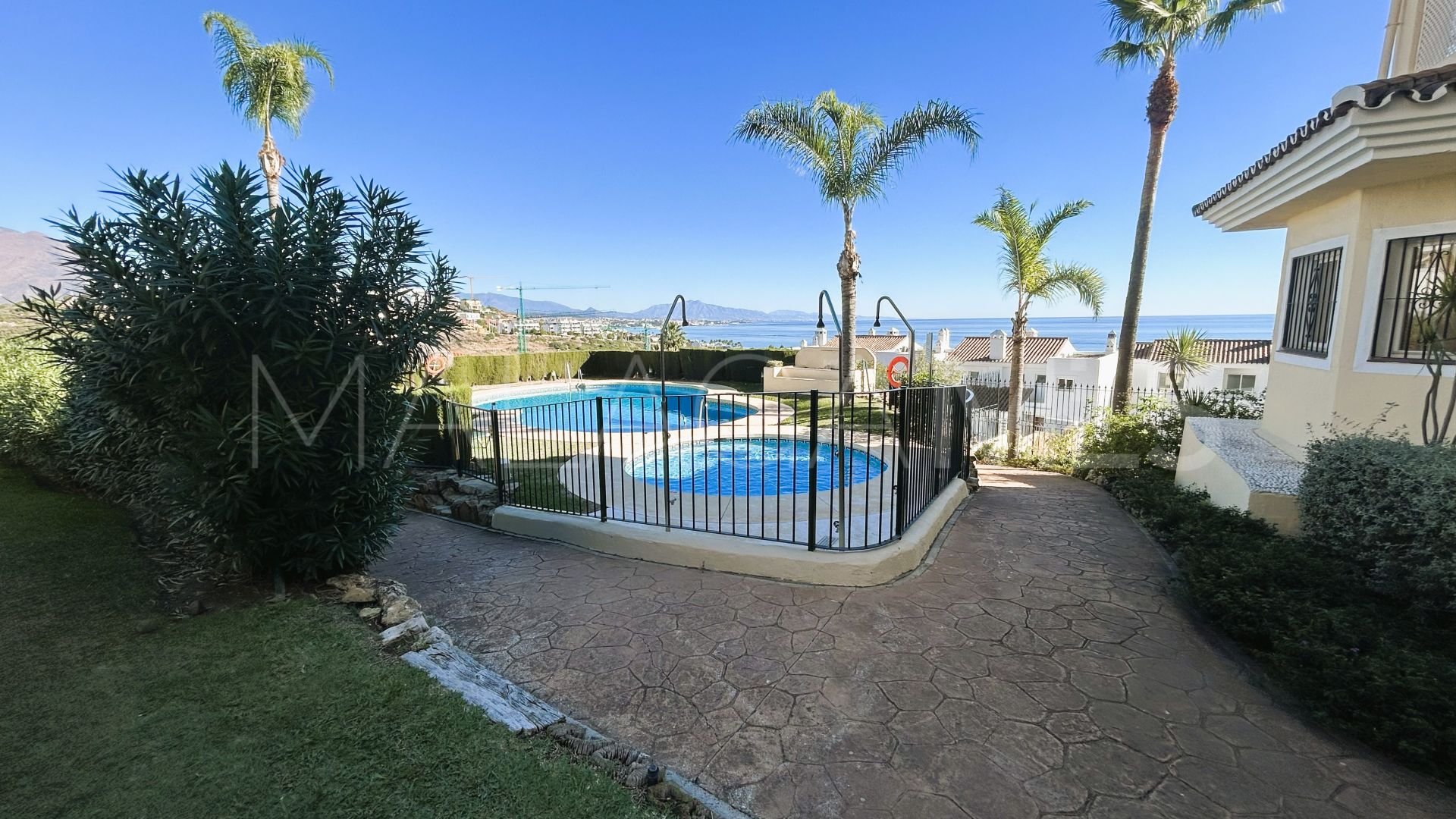 For sale 2 bedrooms ground floor apartment in Terrazas de la Bahía