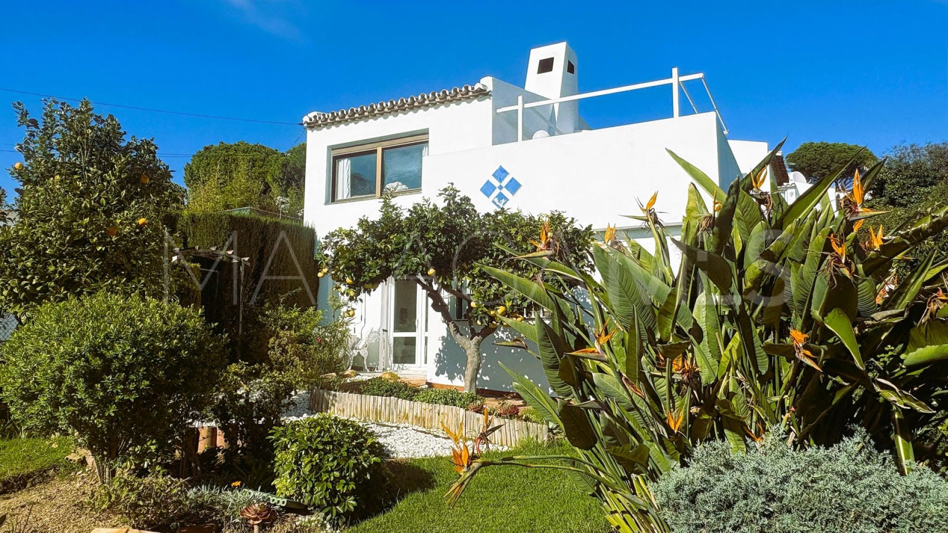 Villa for sale in Casares Playa