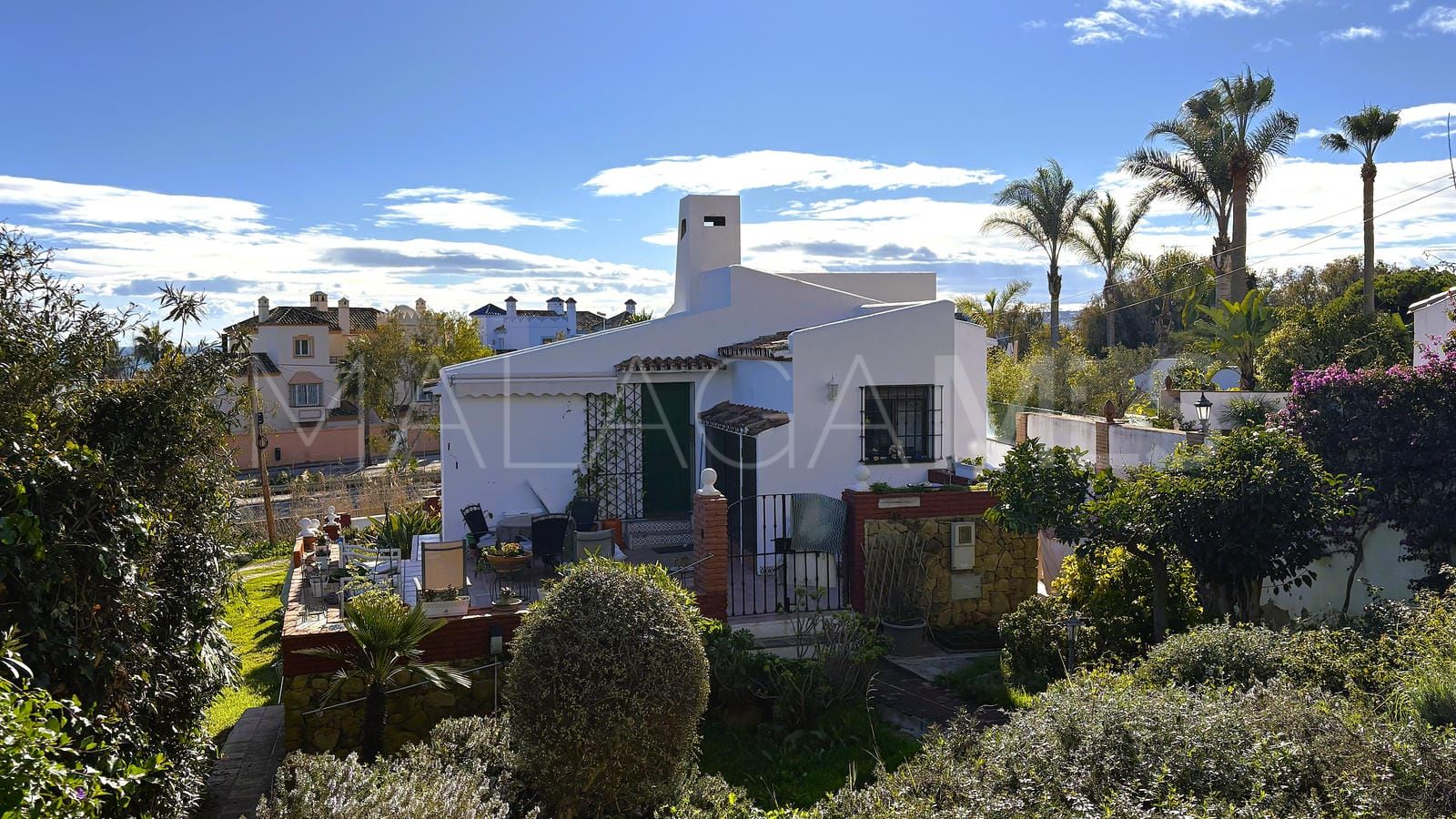 Villa for sale in Casares Playa