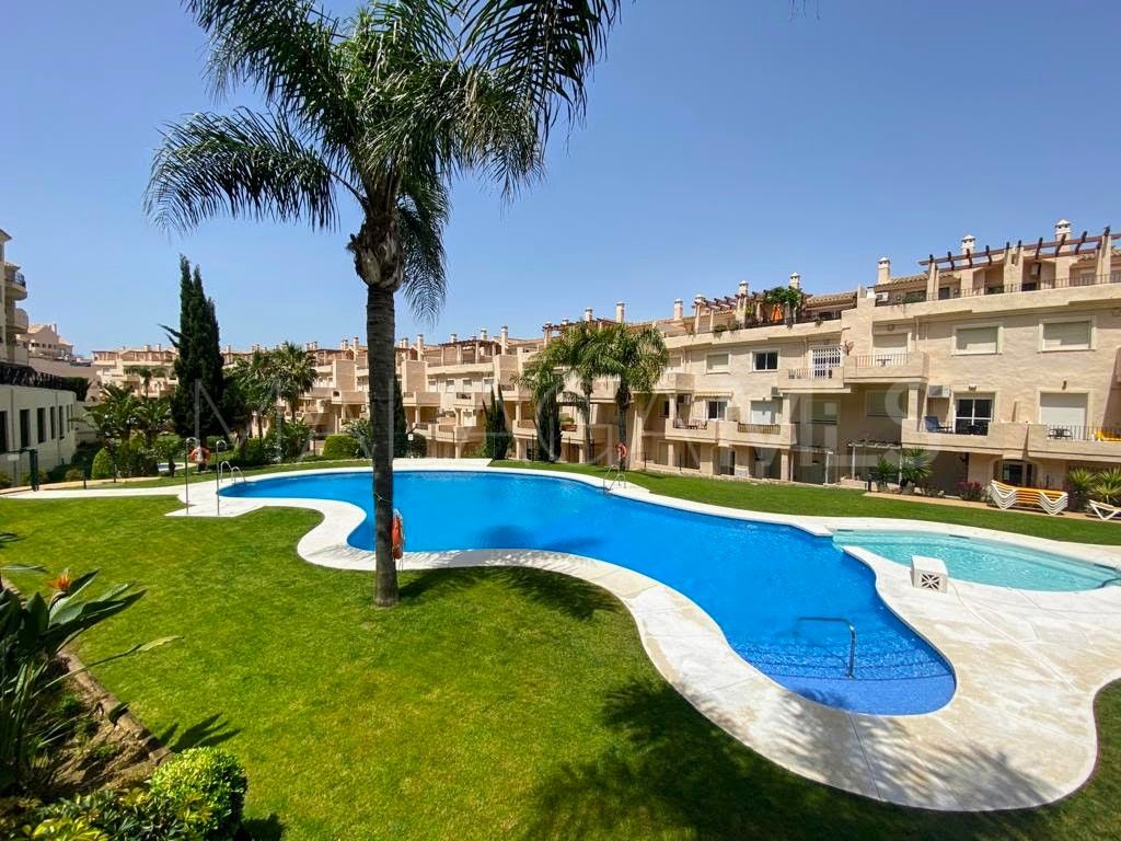 Atico duplex for sale in La Duquesa Golf