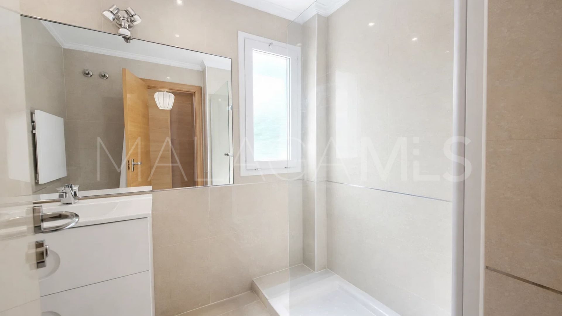 Markplanslägenhet for sale in Princesa Kristina