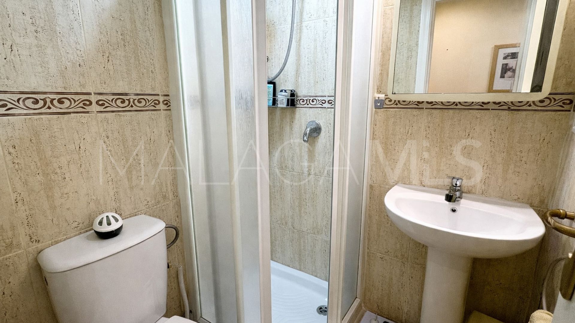 Markplanslägenhet for sale in La Duquesa