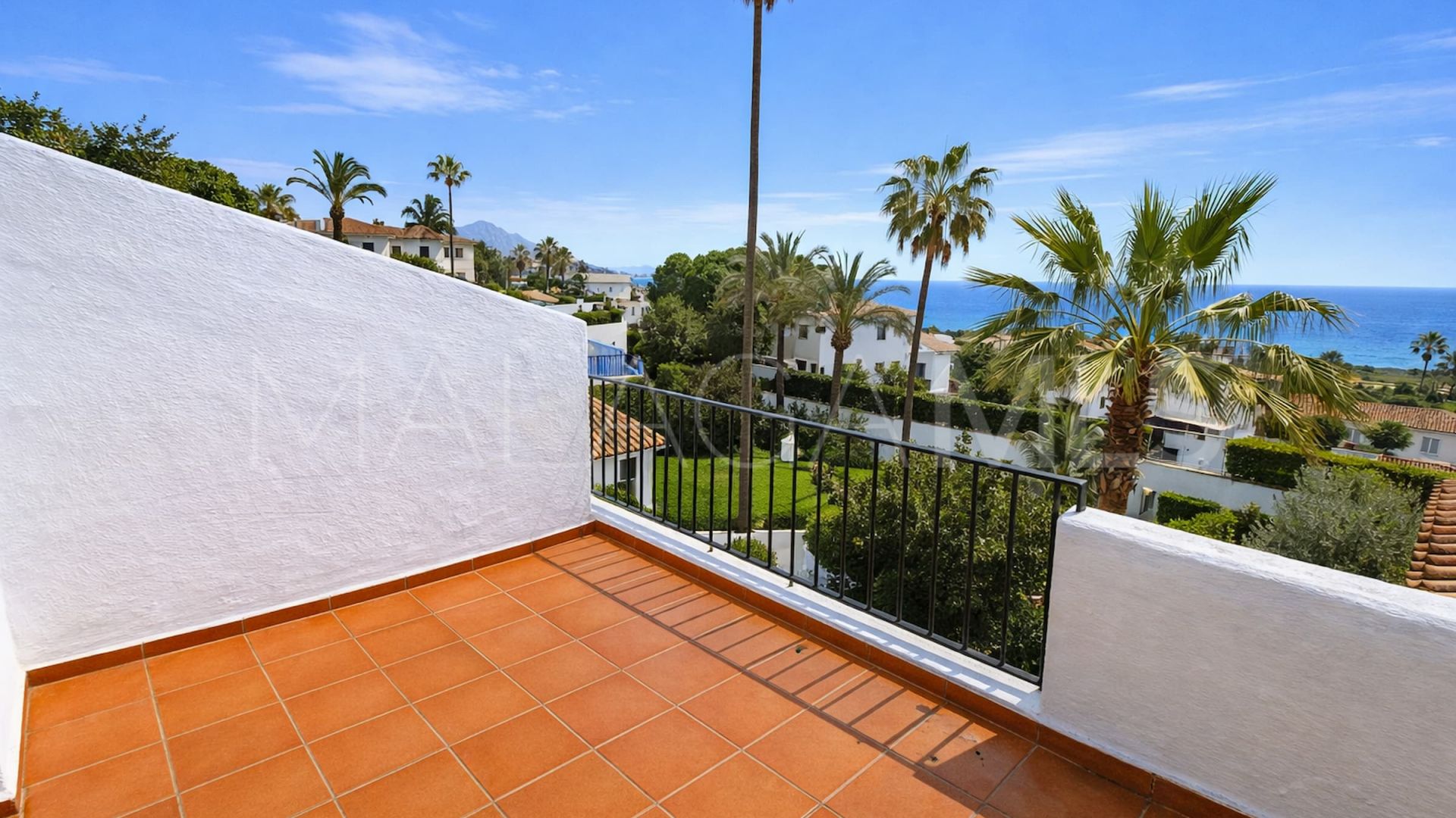 Radhus for sale in Bahia de Casares