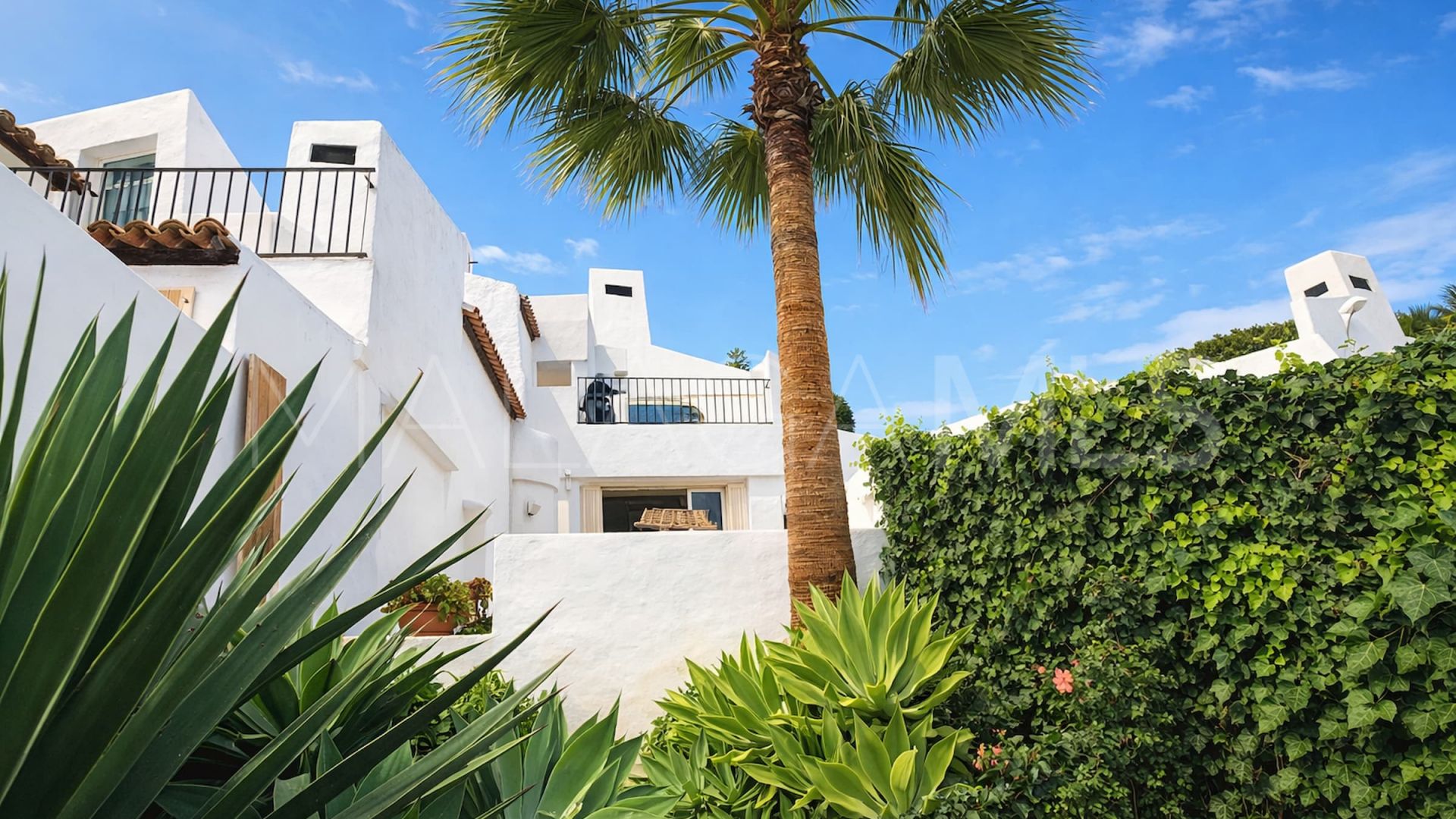 Radhus for sale in Bahia de Casares