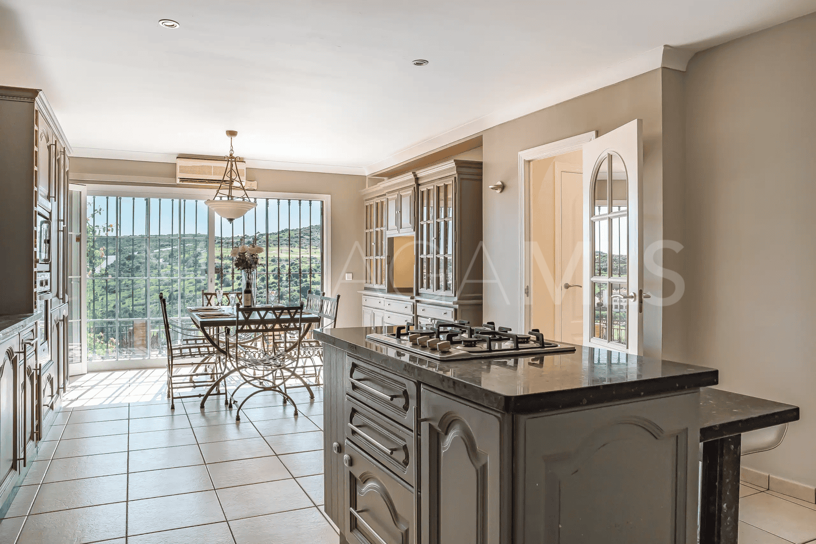 Villa for sale in Valle Romano