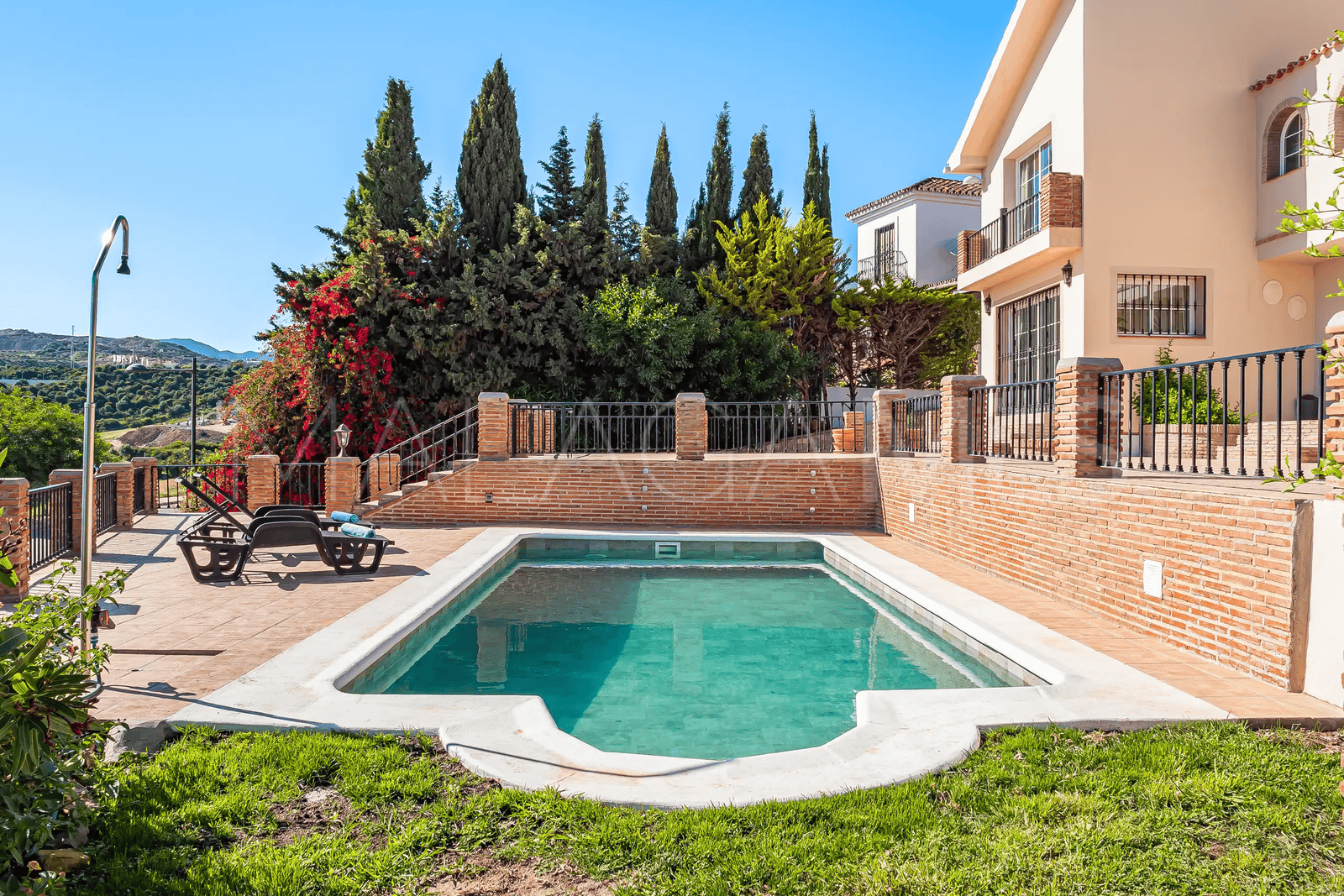 Villa for sale in Valle Romano