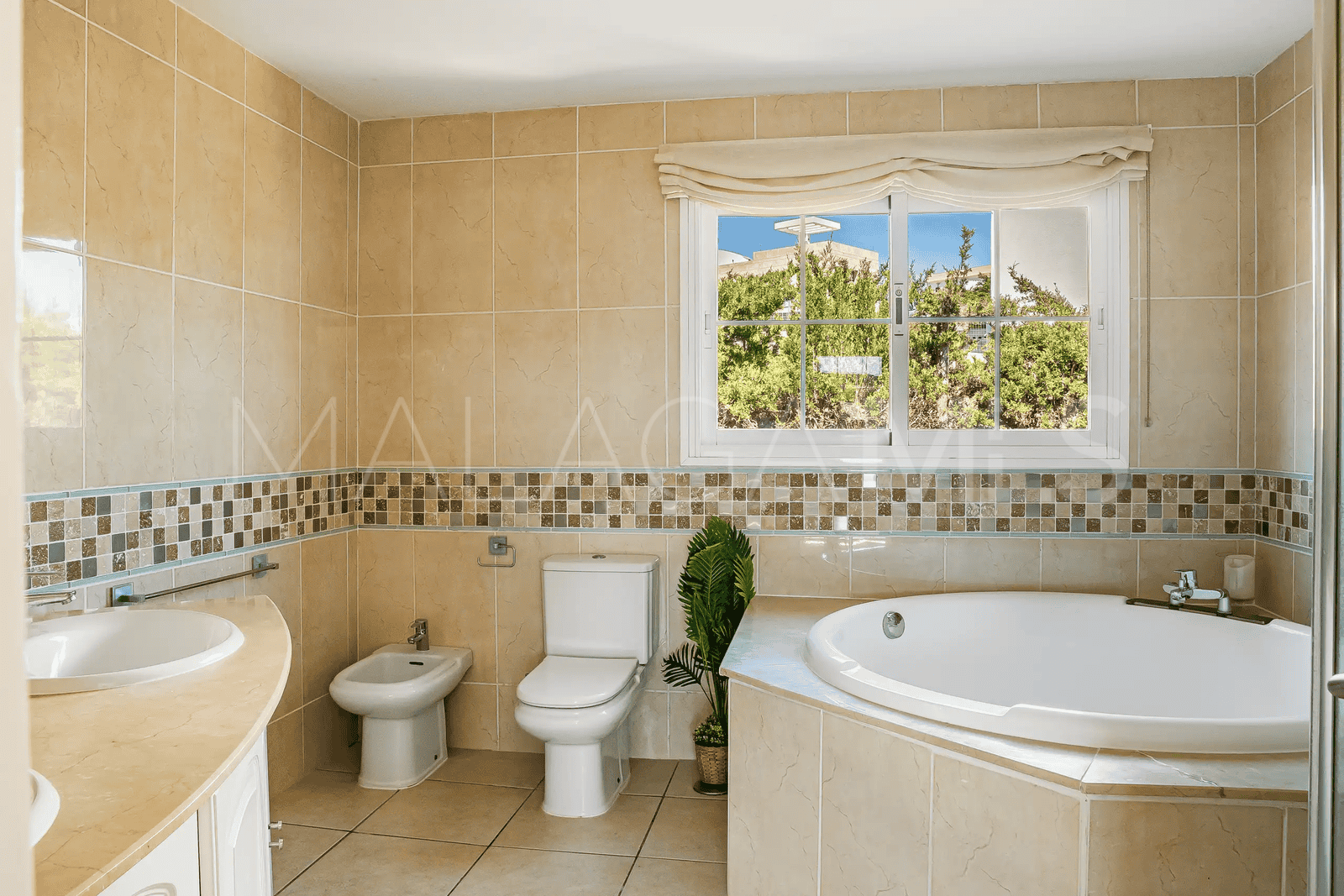 Villa for sale in Valle Romano