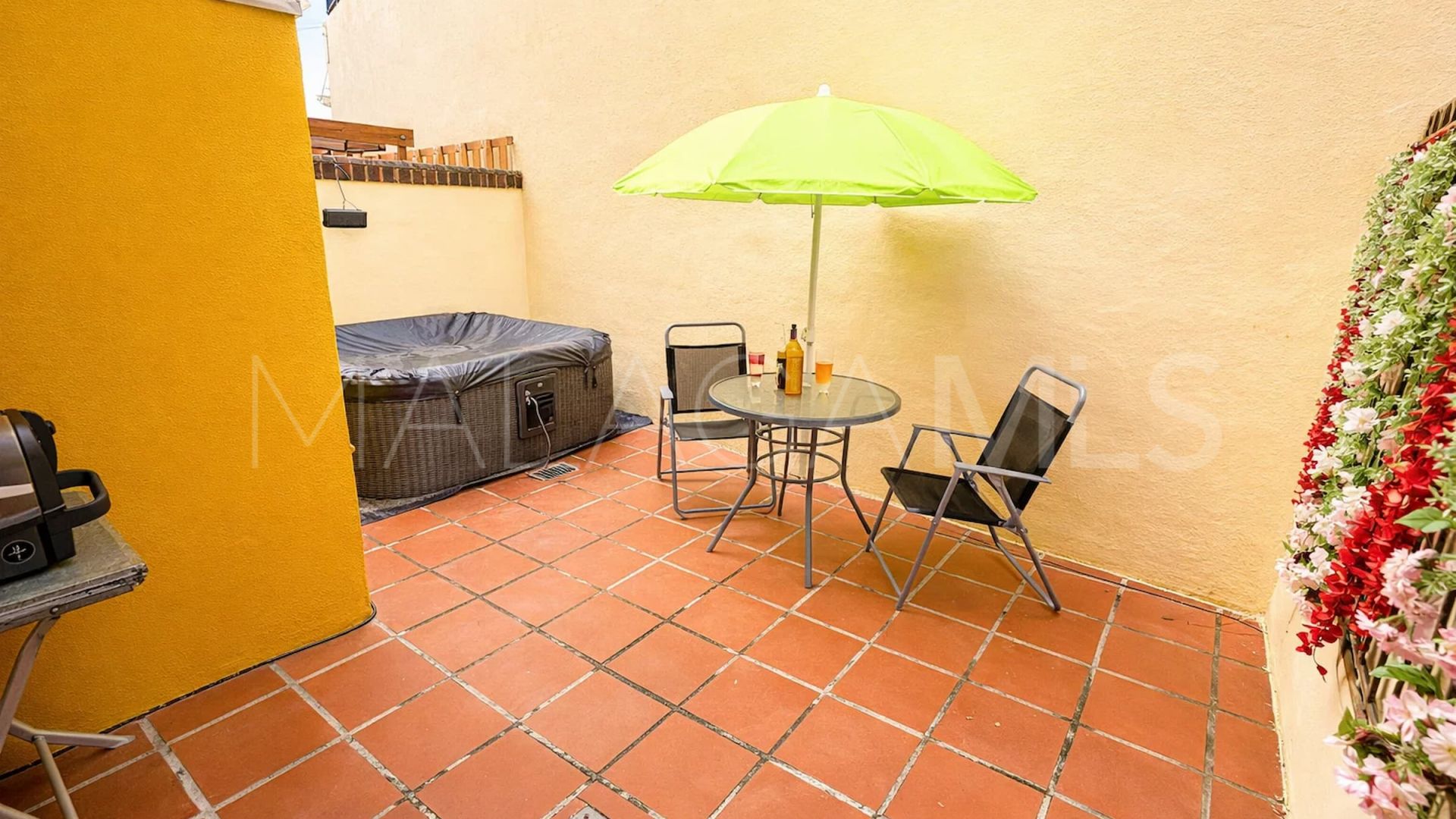 Adosado with 3 bedrooms a la venta in Manilva