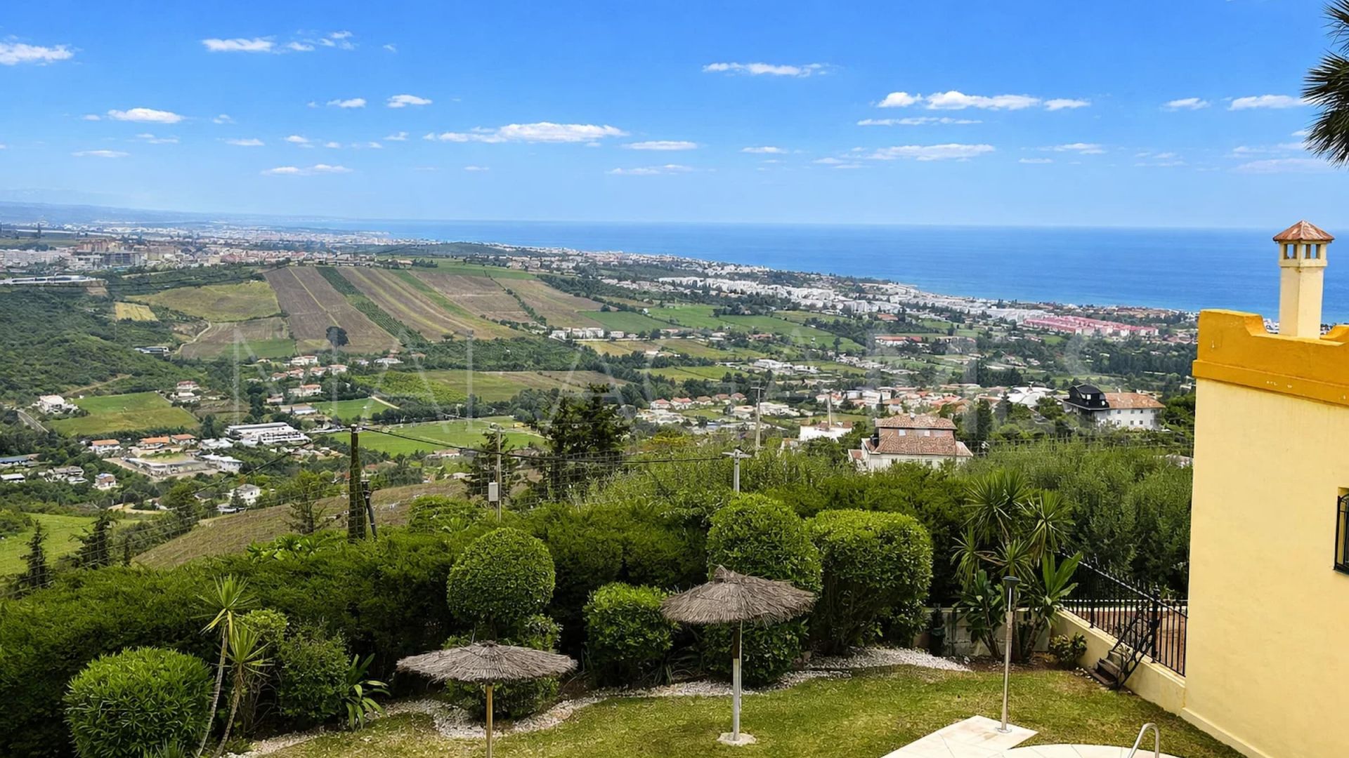 Adosado with 3 bedrooms a la venta in Manilva