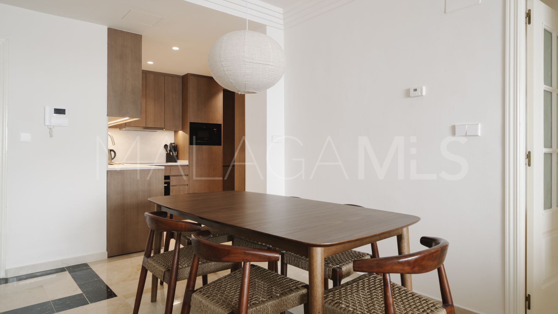 Lägenhet for sale in Marbella City