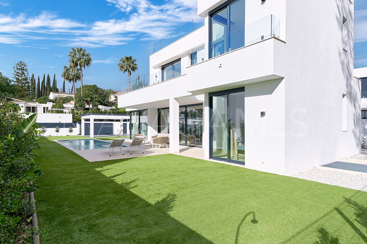 Villa for sale in Monte Biarritz