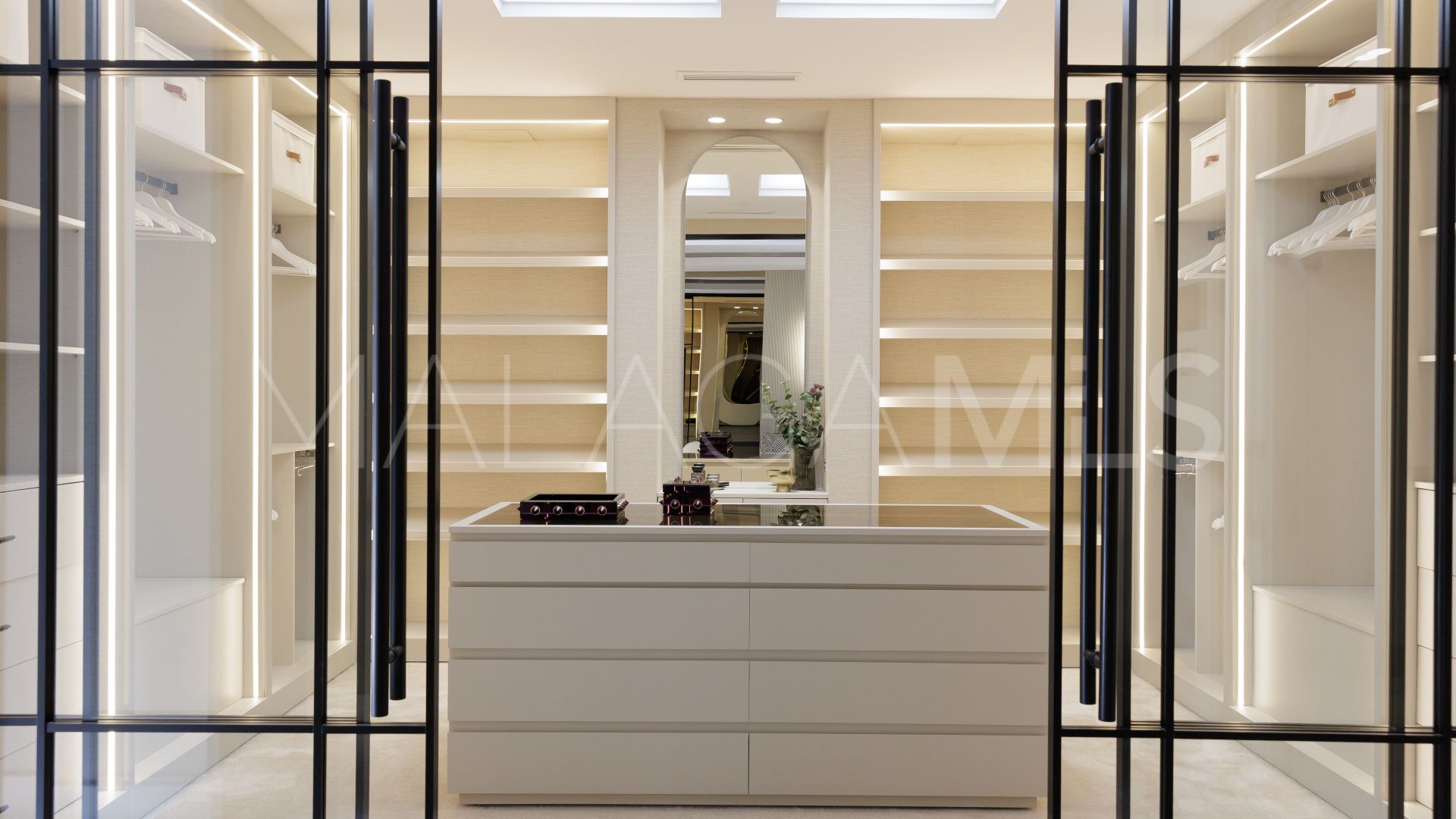 Sierra Blanca, villa a la venta with 6 bedrooms