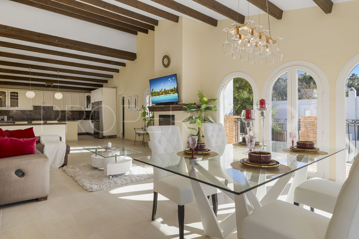 Estepona Hills, villa de 4 dormitorios en venta