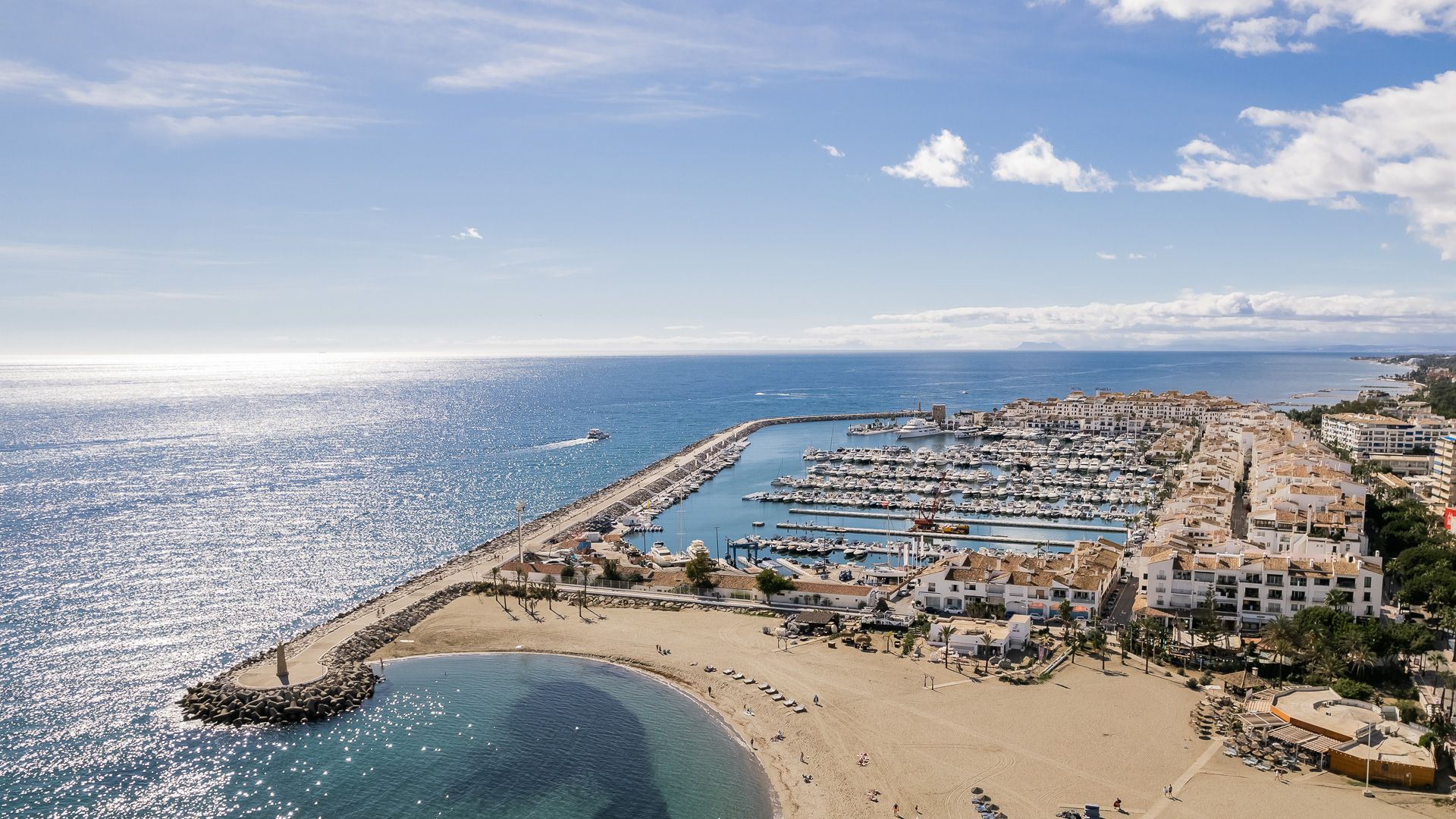 Sea views in Puerto Banus, Marbella
