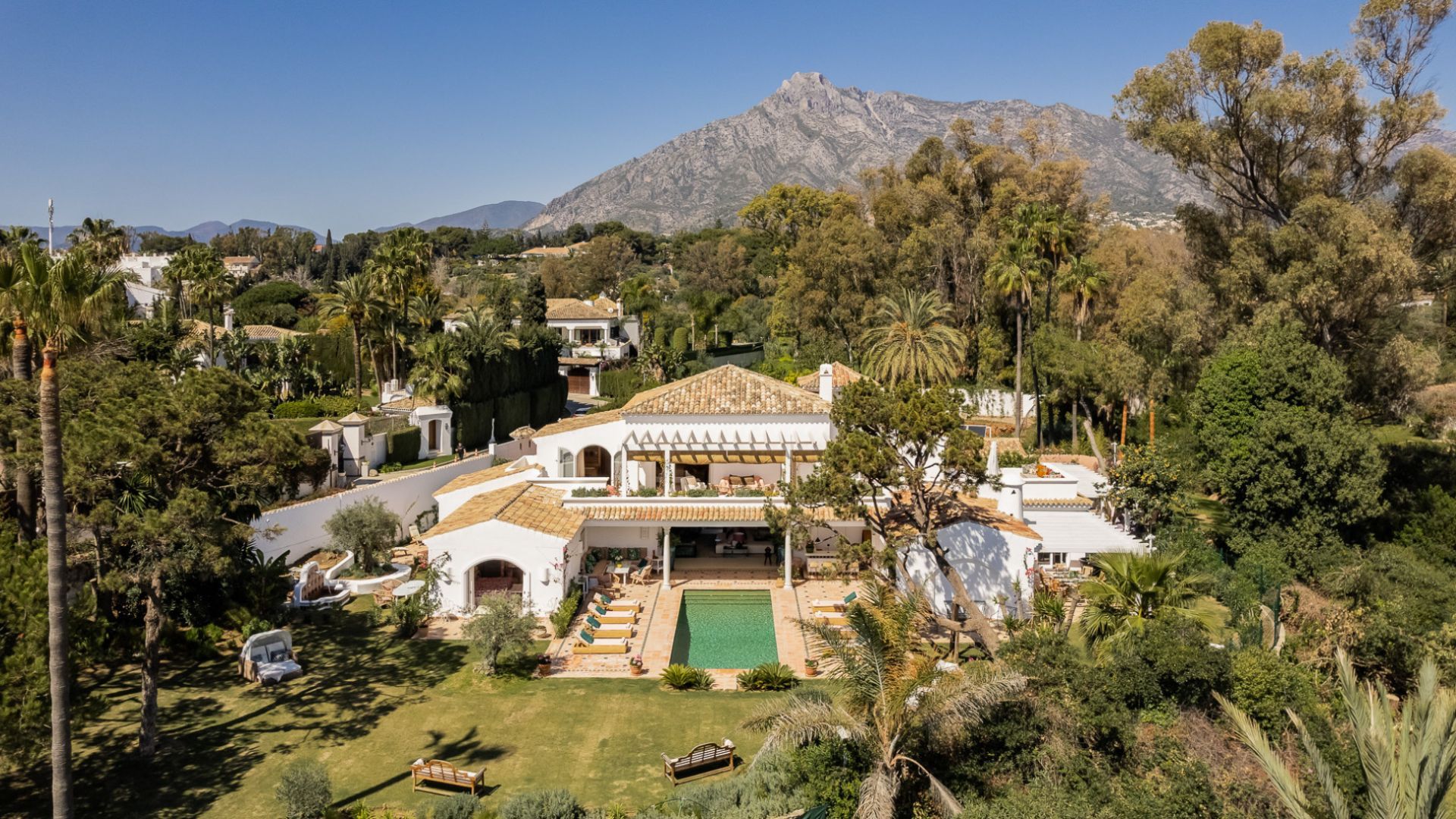 Villa vs hotel in Marbella