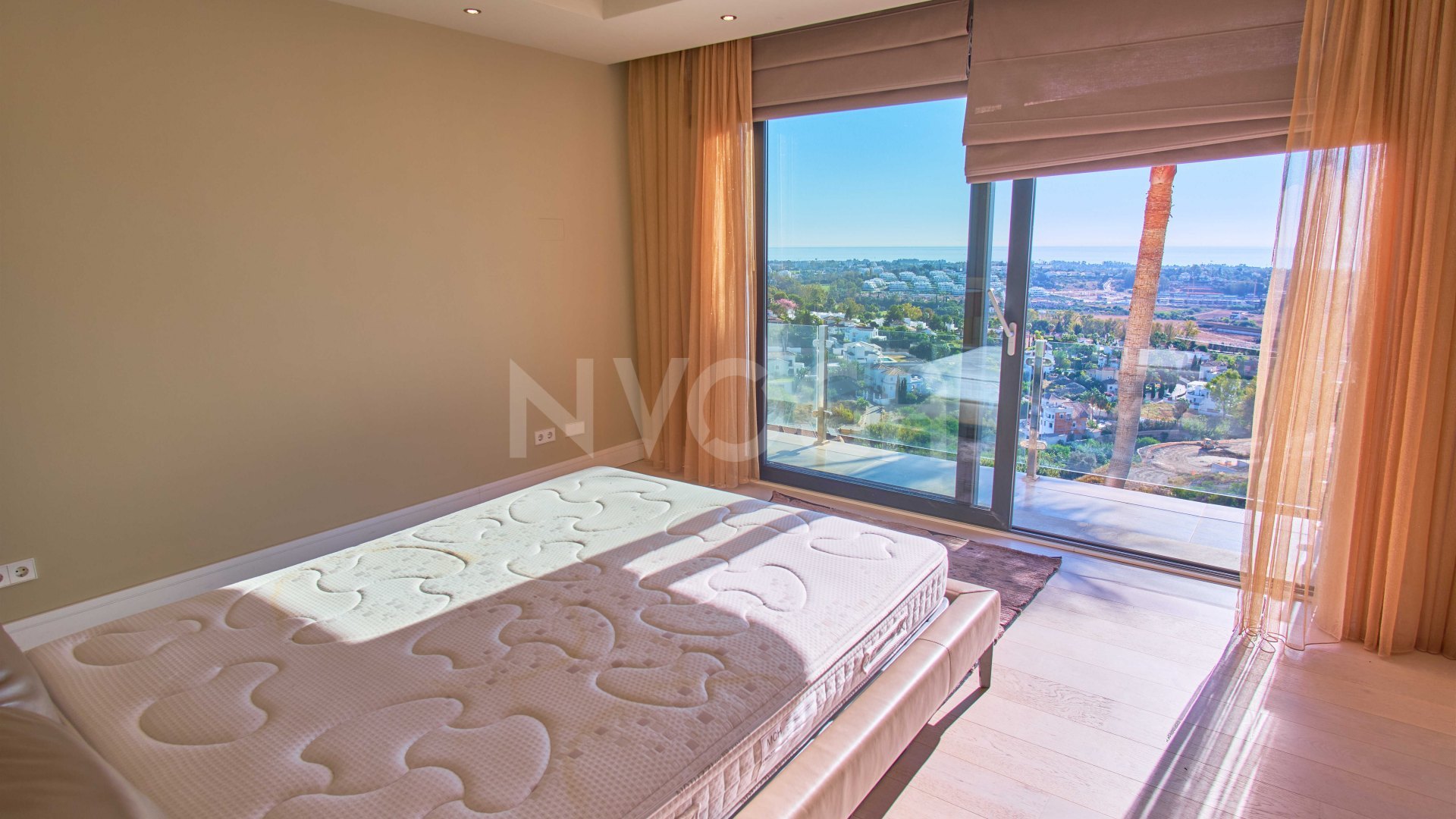 Villa with views in the Mirador del Paraíso, Benahavís