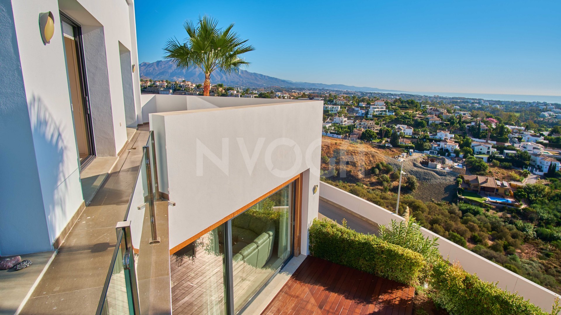 Villa with views in the Mirador del Paraíso, Benahavís