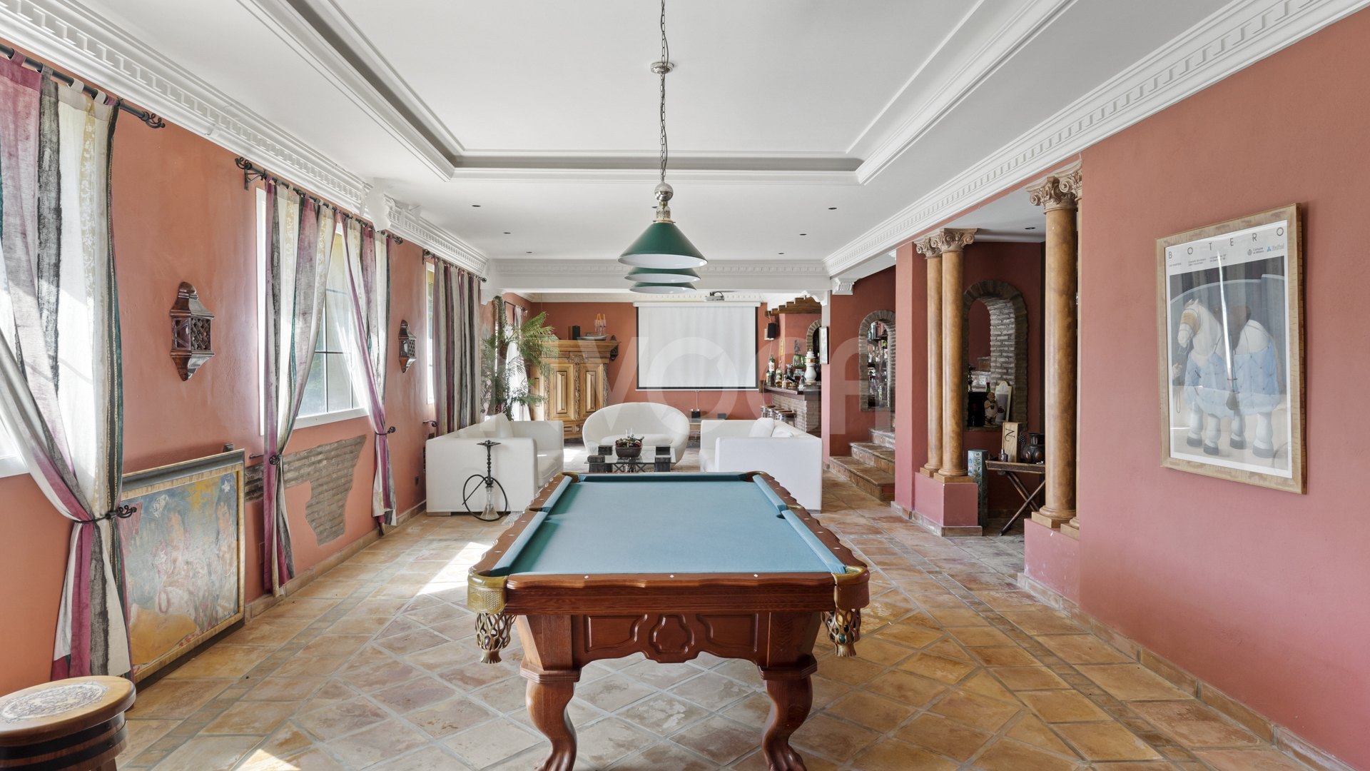 Classic style villa in El Paraíso Alto