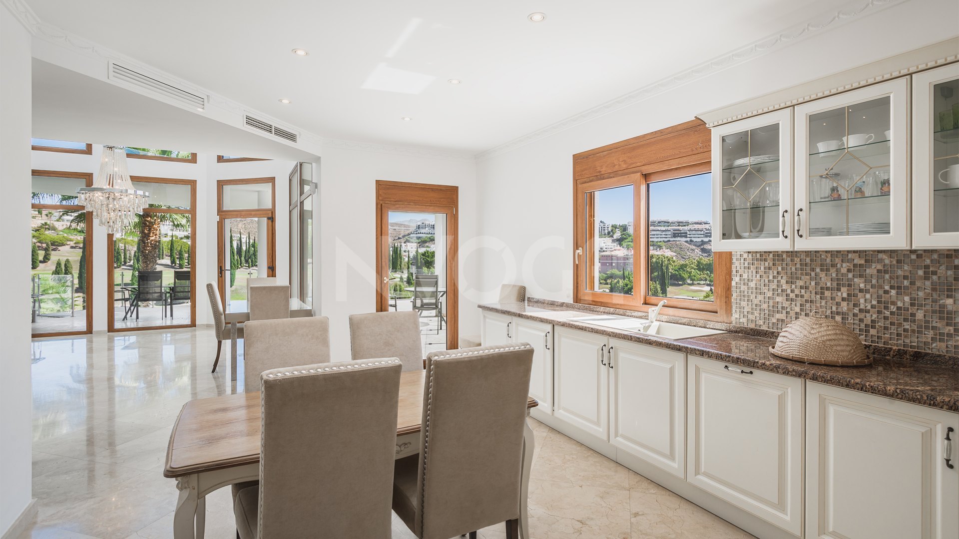Maravillosa villa situada en la exclusiva zona de "Los Flamingos Golf", Benahavís