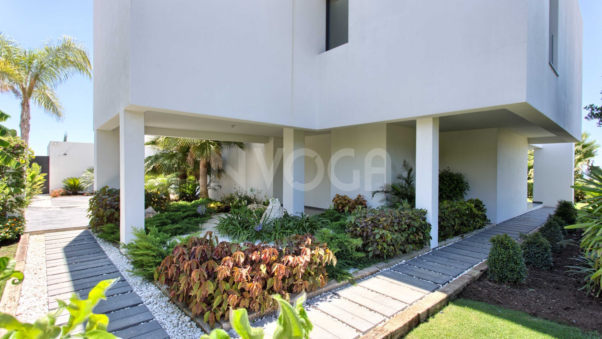 Beautiful contemporary villa located in the heart of Benahavís