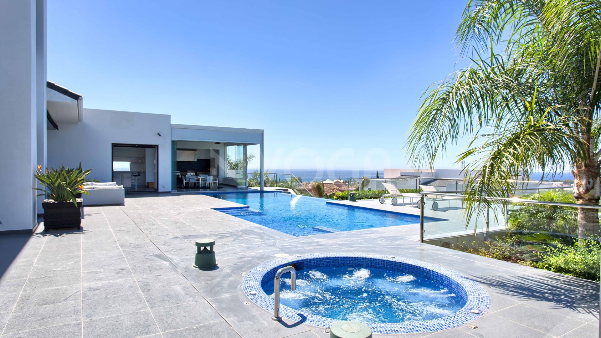 Beautiful contemporary villa located in the heart of Benahavís