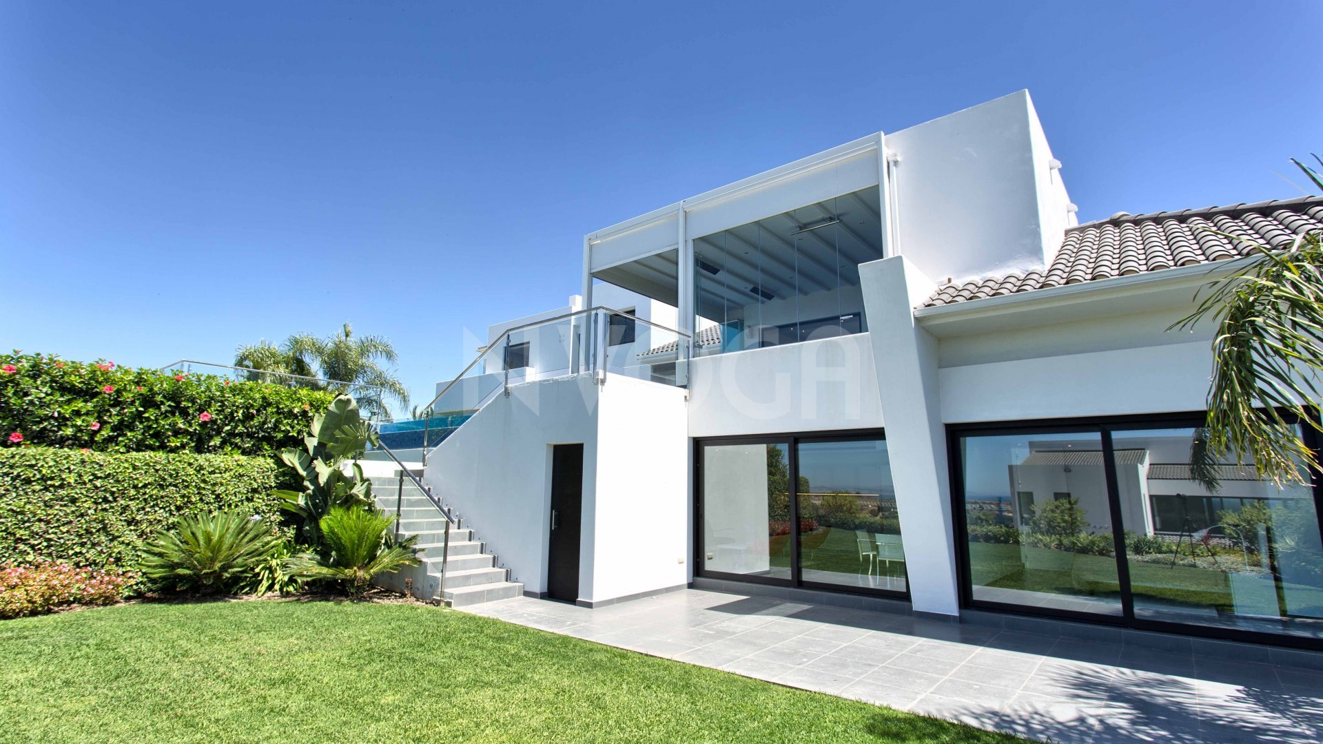 Beautiful contemporary villa located in the heart of Benahavís