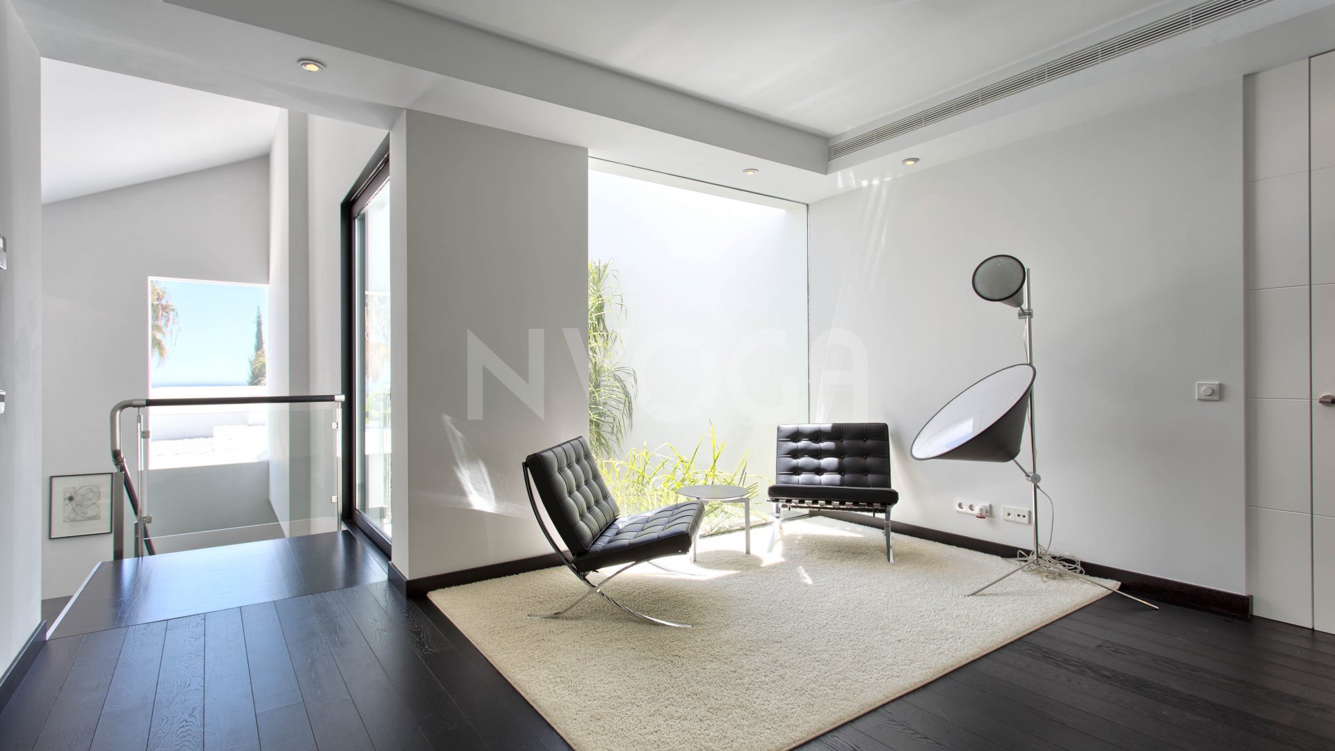 Beautiful contemporary villa located in the heart of Benahavís