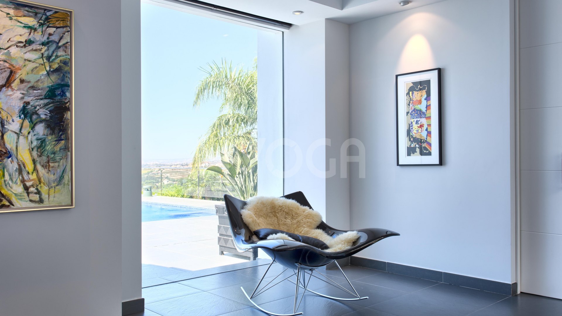 Beautiful contemporary villa located in the heart of Benahavís