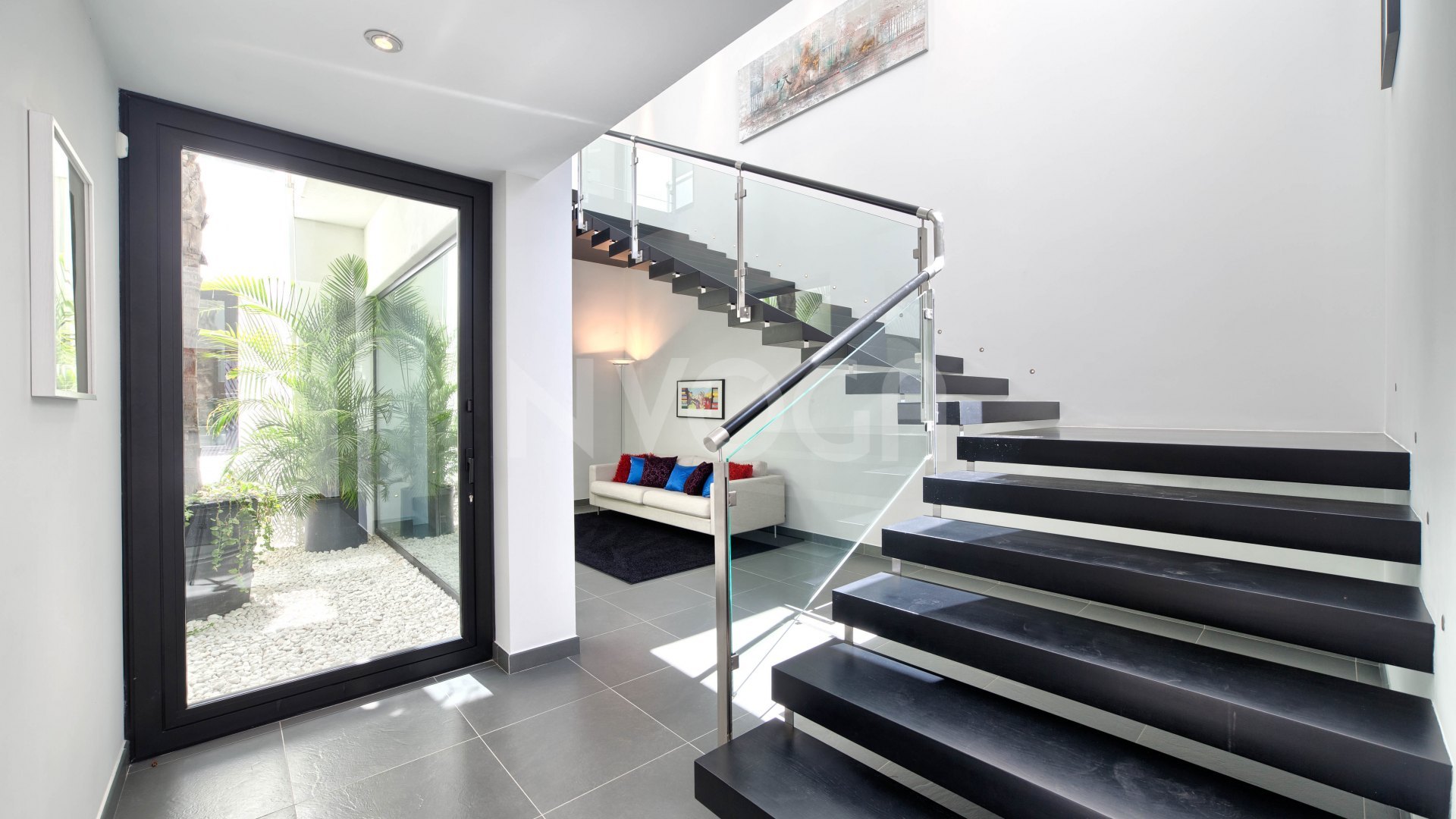 Beautiful contemporary villa located in the heart of Benahavís