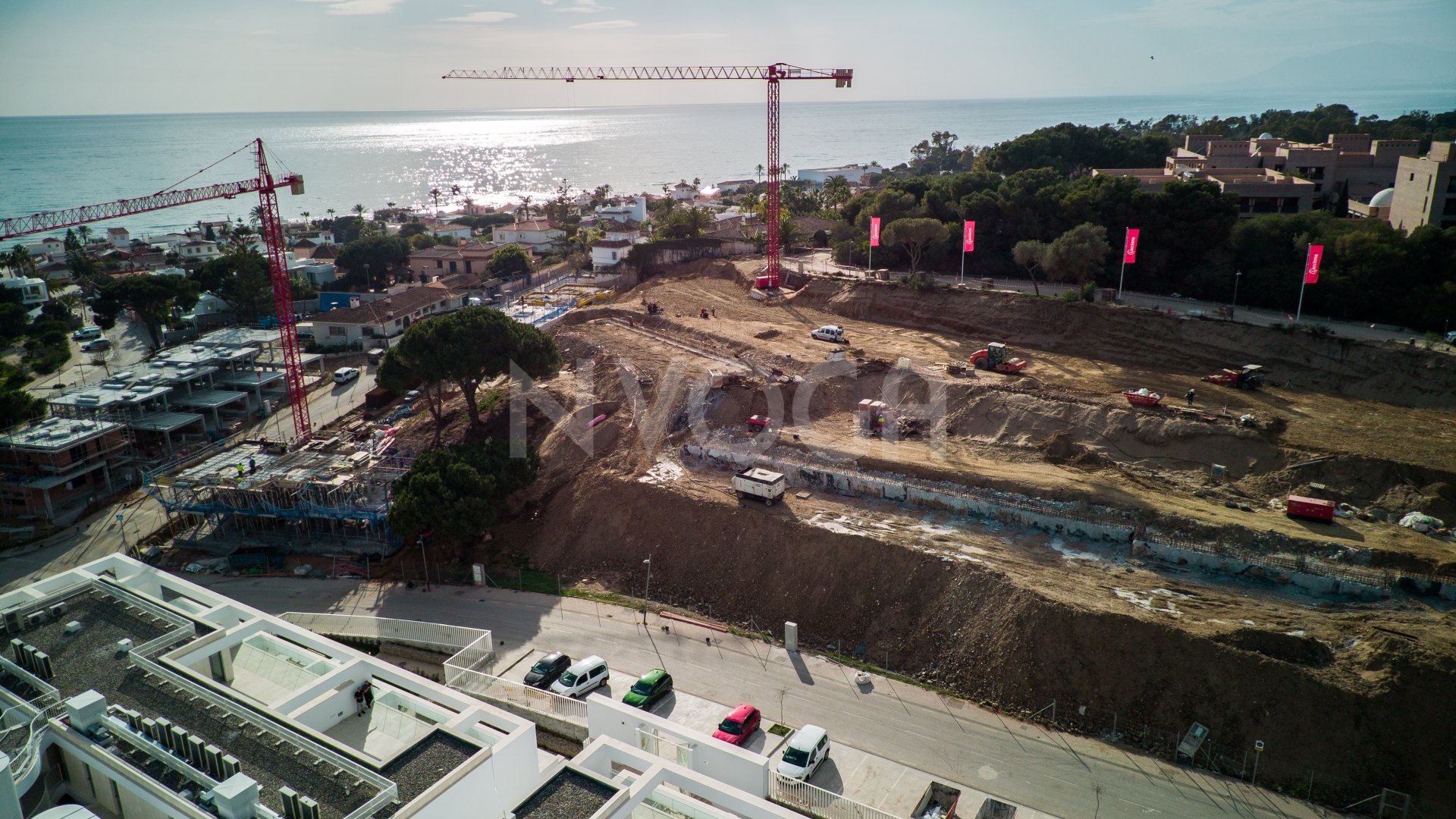 OBRA COMENZADA!!! Adosada de nueva construcción de 3 dormitorios en Marbella lado playa