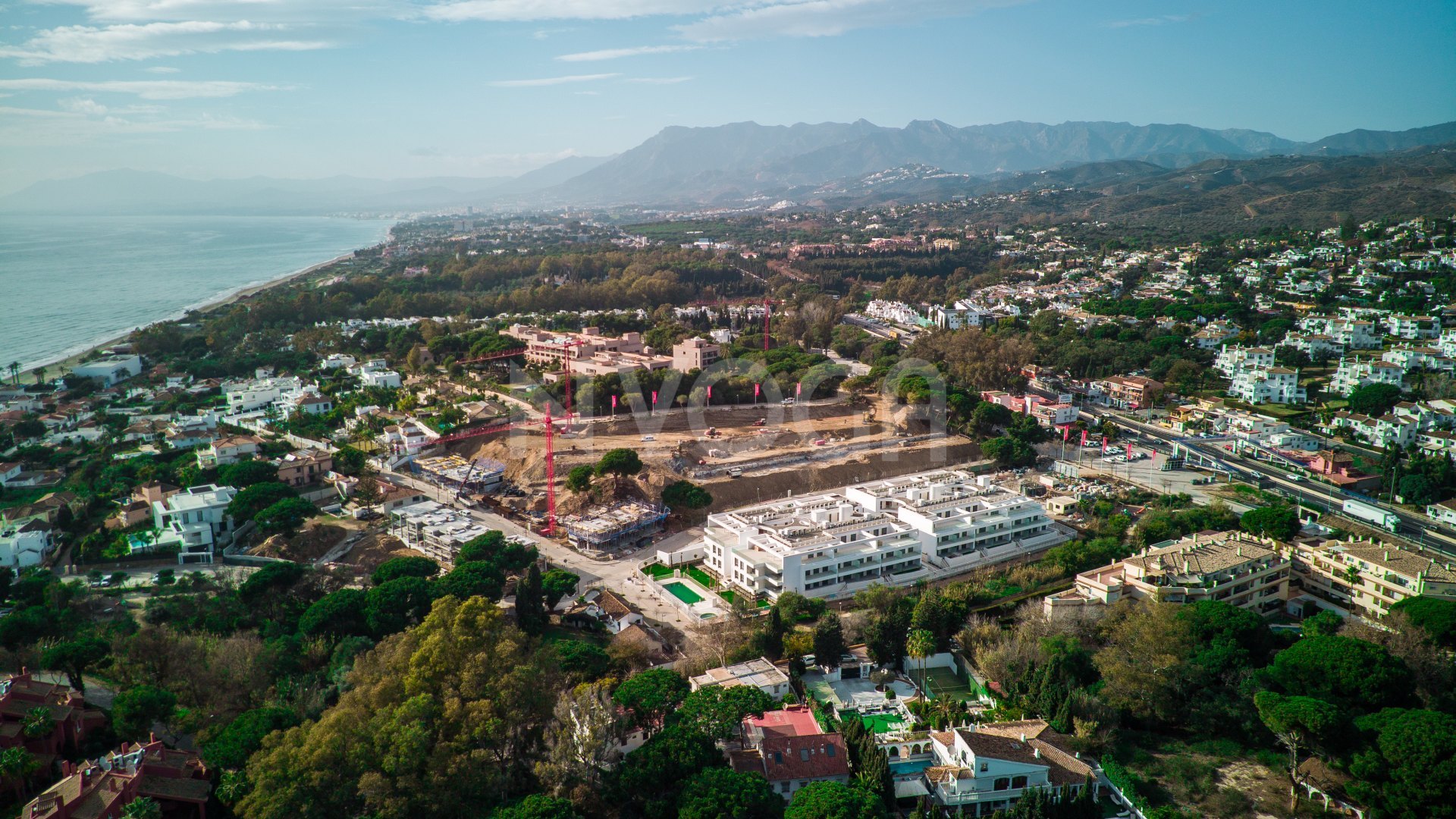 OBRA COMENZADA!!! Adosada de nueva construcción de 3 dormitorios en Marbella lado playa