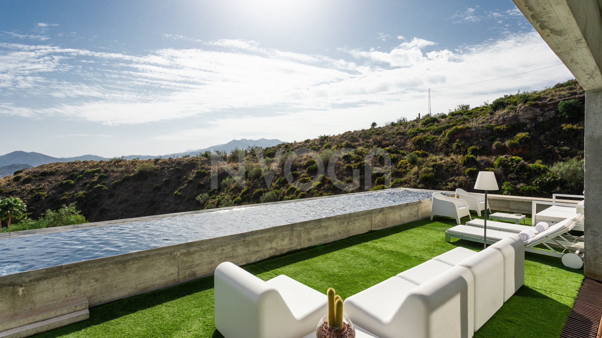Luxury contemporary villa with minimalist design in the Valtocado Urbanization, Mijas
