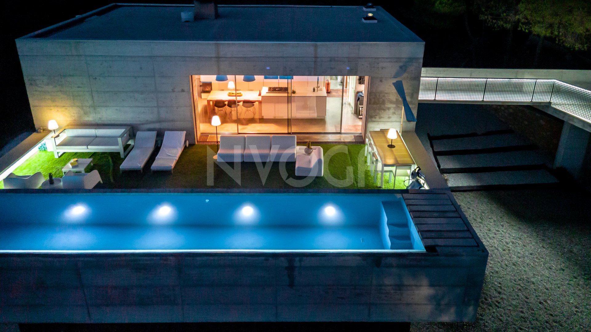 Luxury contemporary villa with minimalist design in the Valtocado Urbanization, Mijas