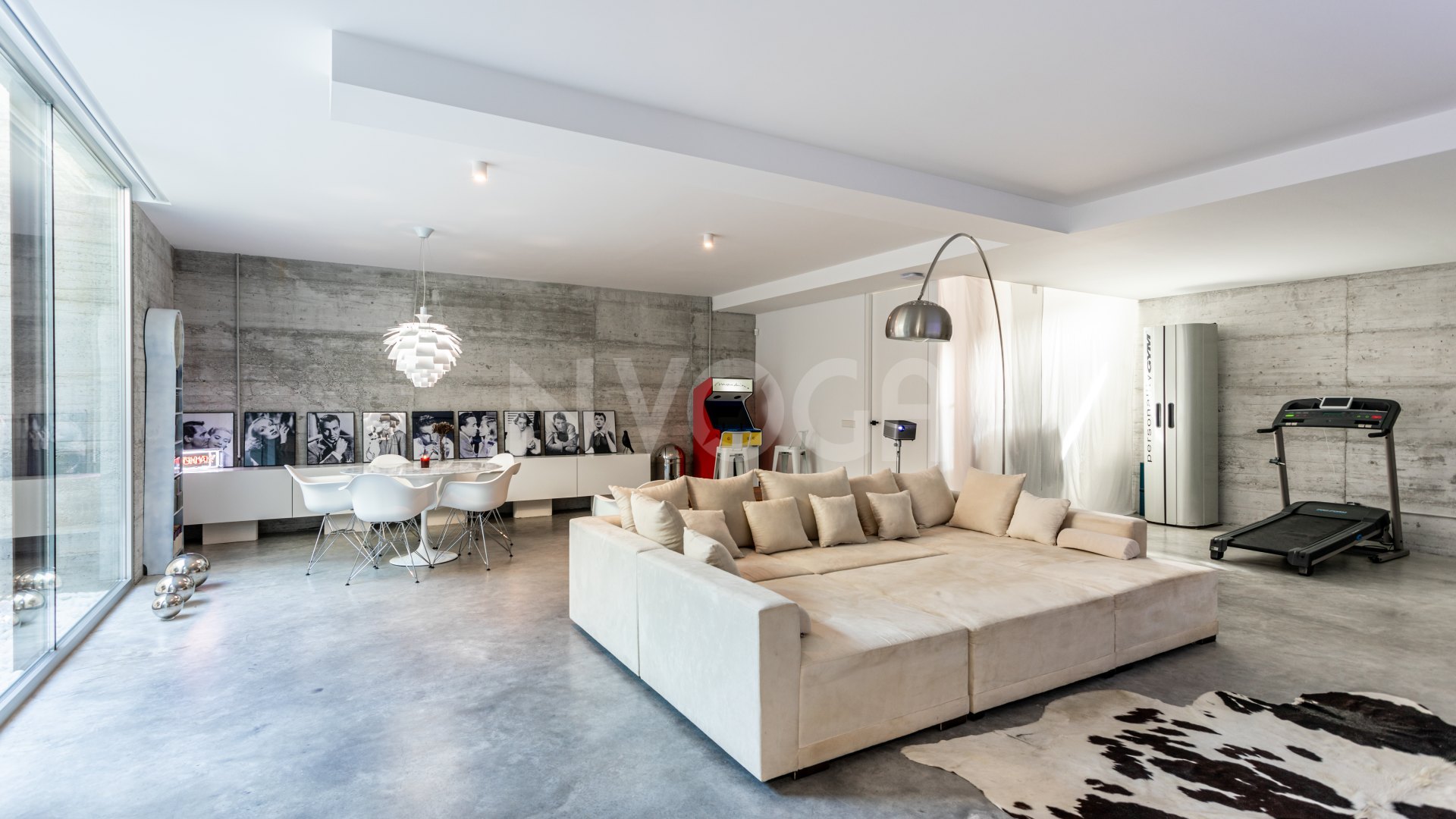 Luxury contemporary villa with minimalist design in the Valtocado Urbanization, Mijas