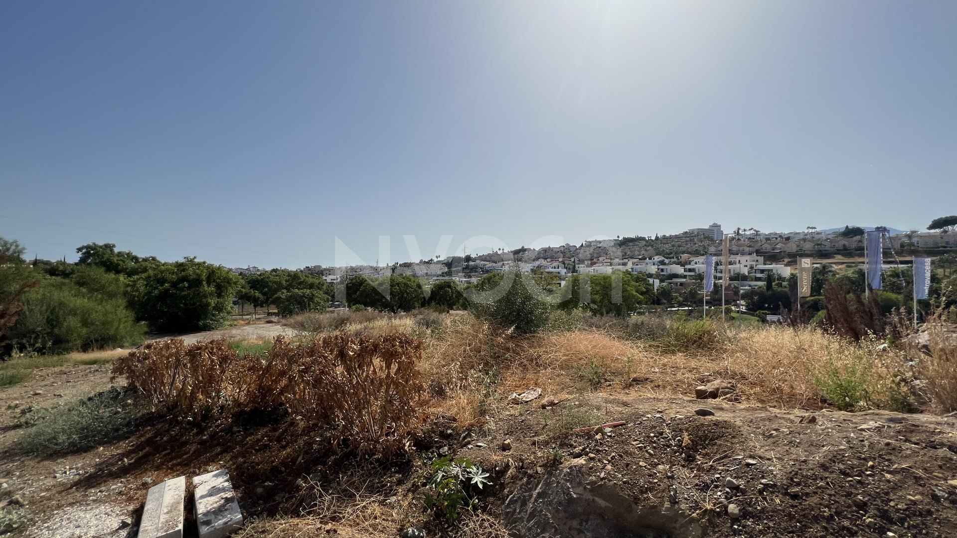 Parcela de terreno con proyecto en El Campanario Golf, Nueva Milla de Oro